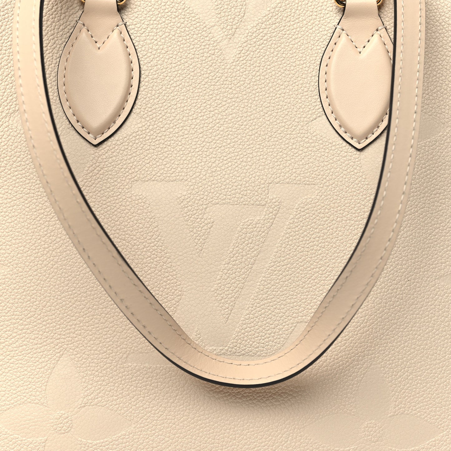 Empreinte Monogram Giant Onthego MM Creme