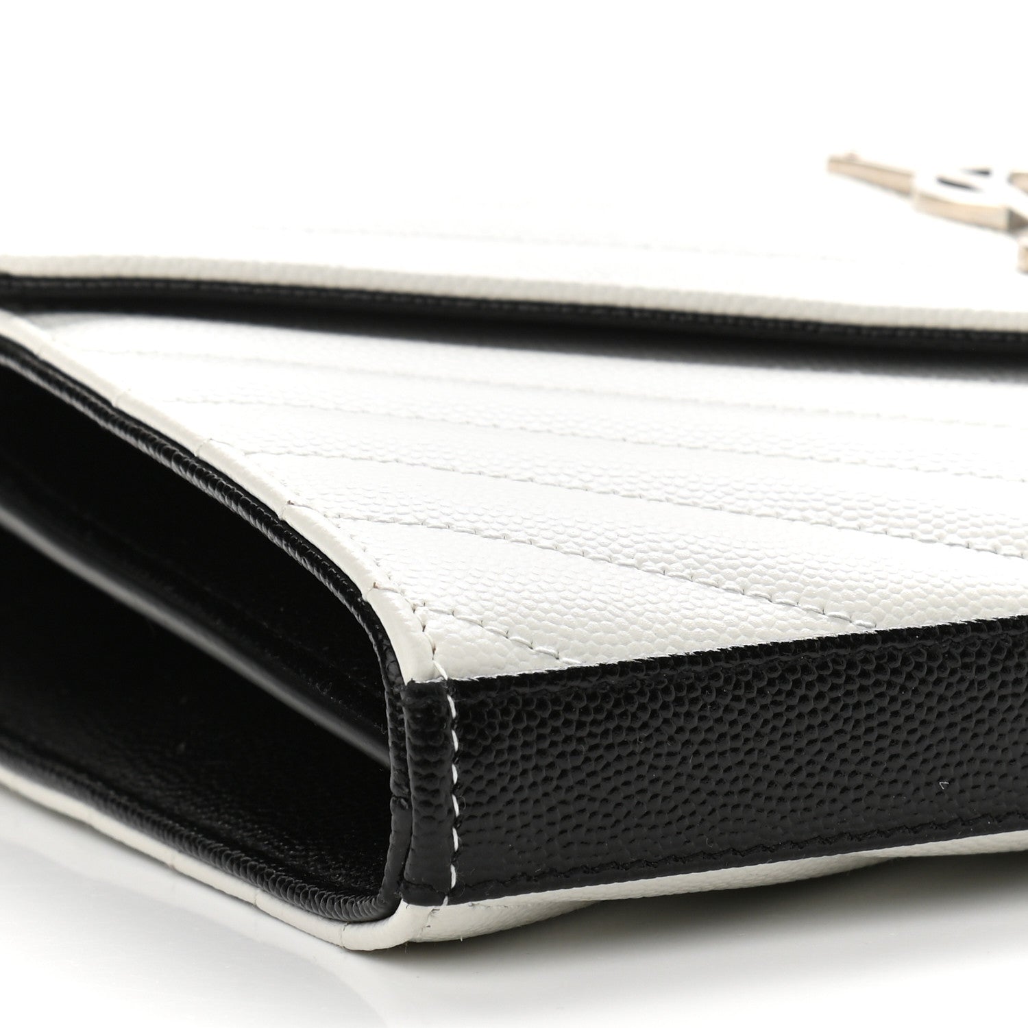 Saint Laurent Grain De Poudre Matelasse Bi-Color Chevron Monogram Chain Wallet White Black 8 of 10