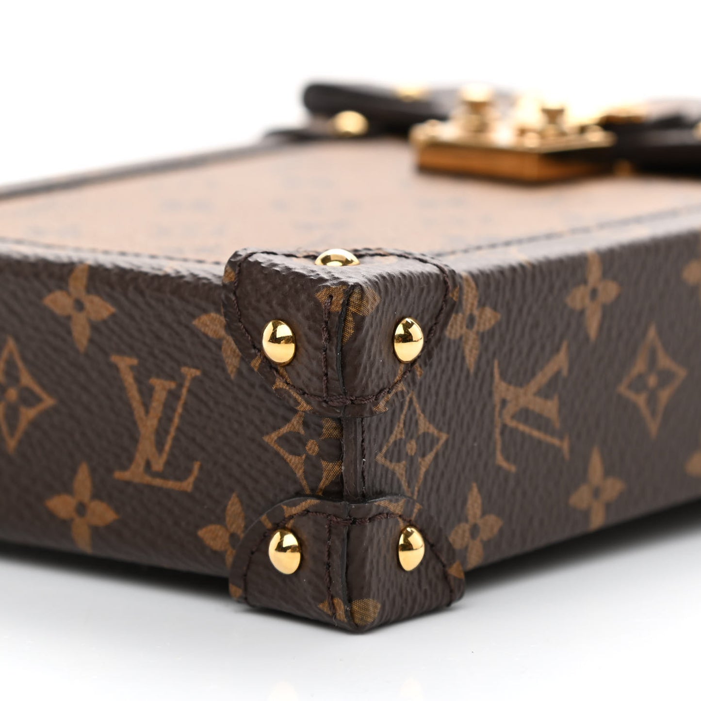 Reverse Monogram Pochette Trunk Verticale