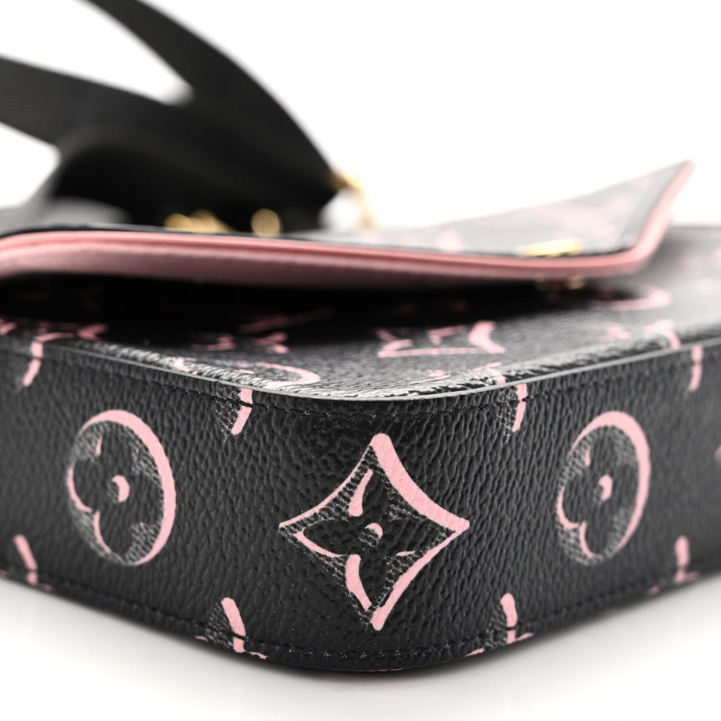 Monogram Fall For You Felicie Strap & Go Black