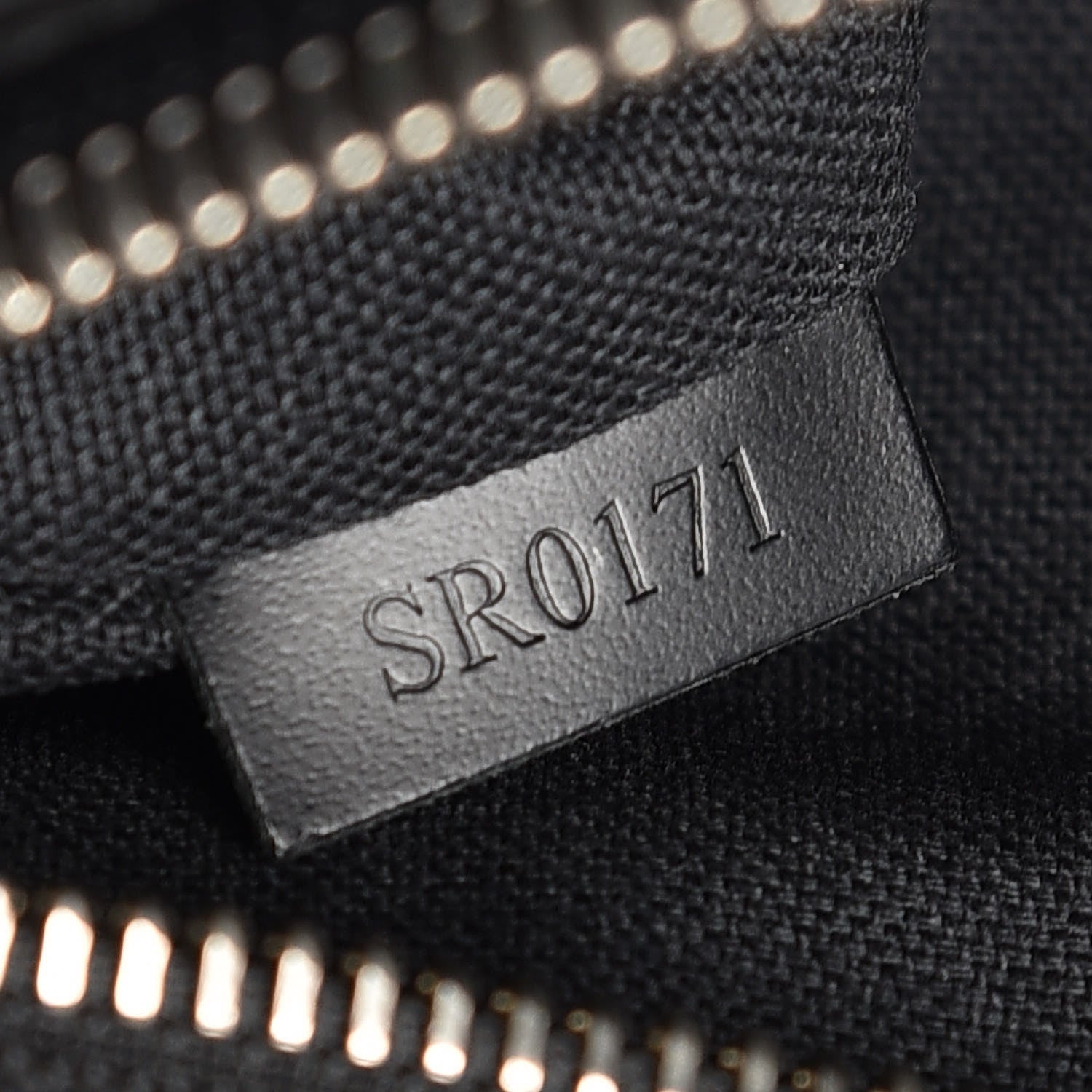 Louis Vuitton Damier Graphite Mick GM 9 of 11