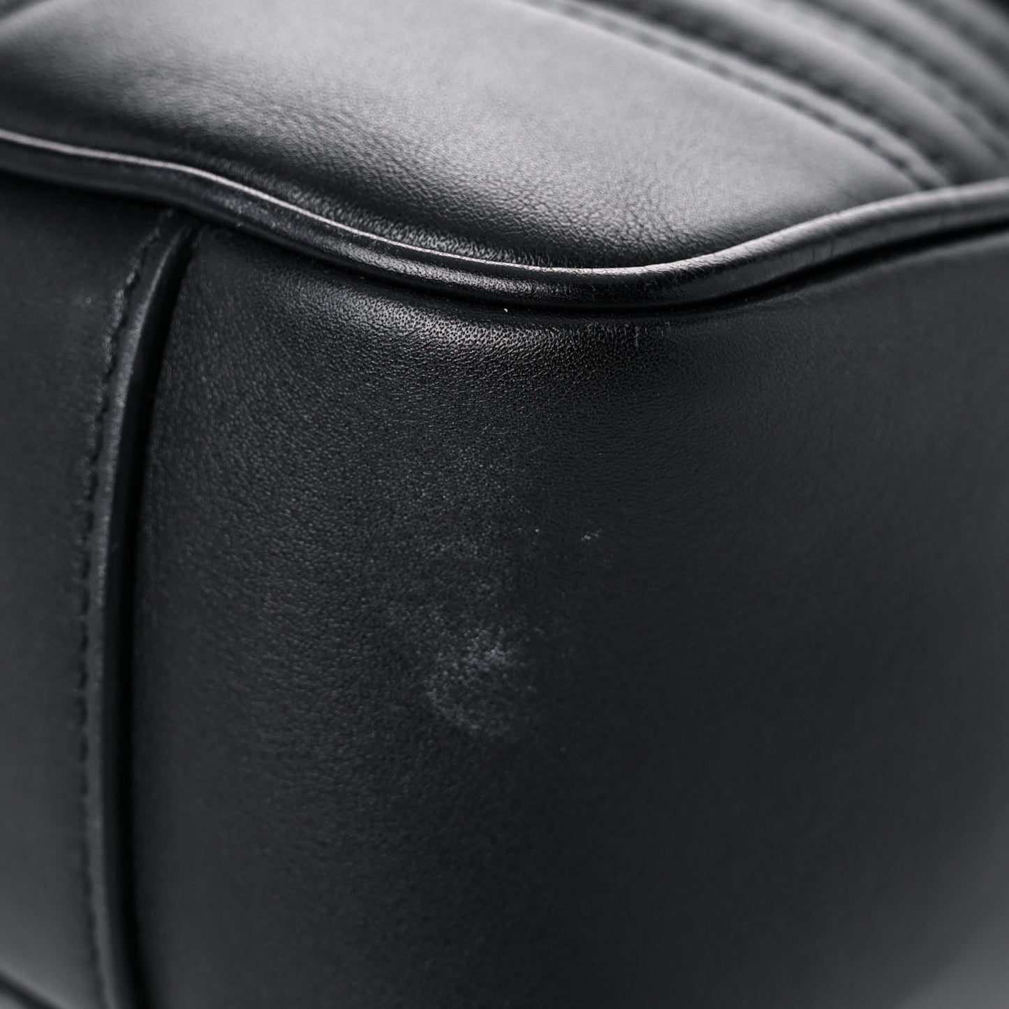 Calfskin Matelasse Medium GG Marmont Shoulder Bag Black