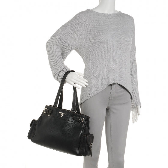 Vitello Daino Logo Shoulder Bag Black
