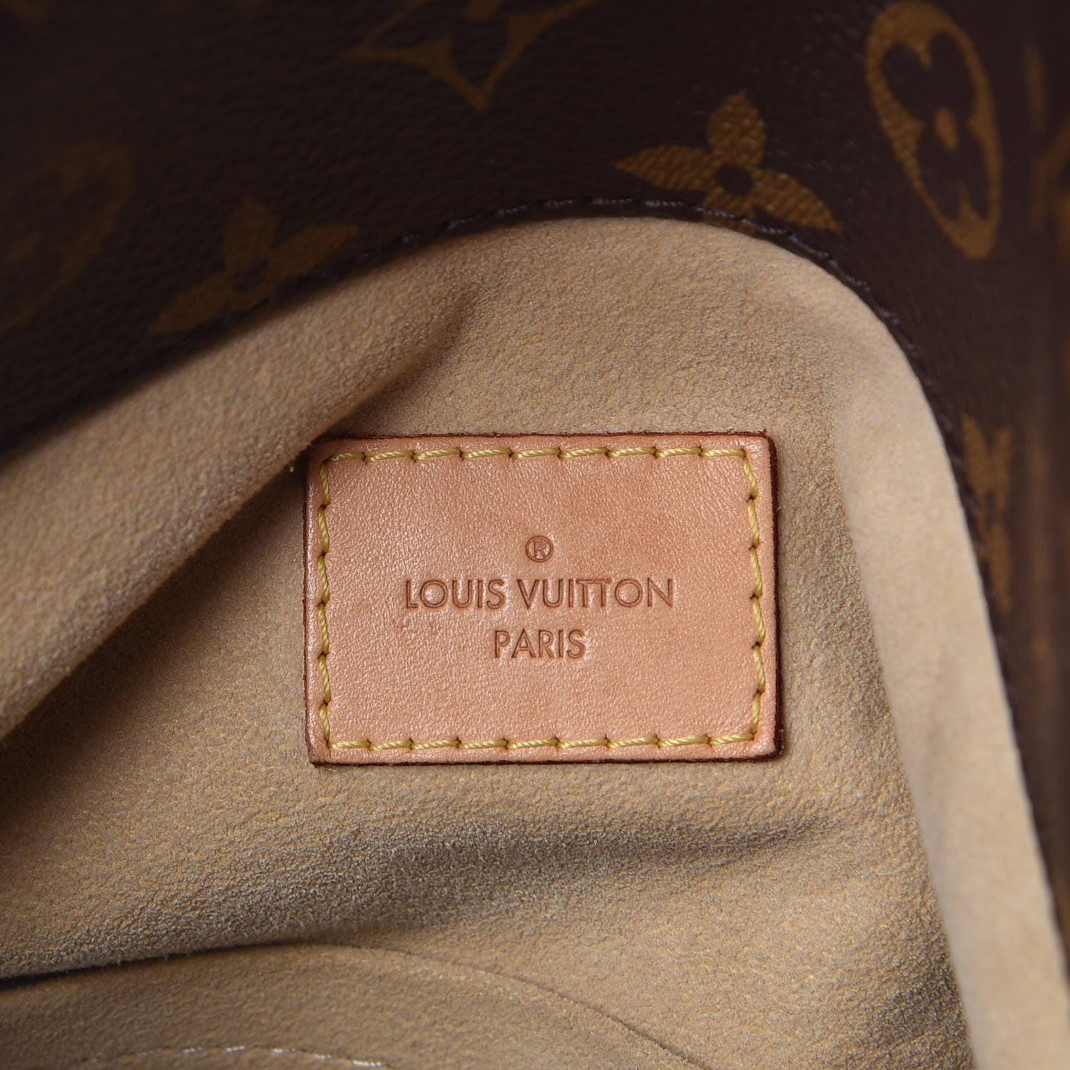 Louis Vuitton Monogram Artsy MM 6 of 10