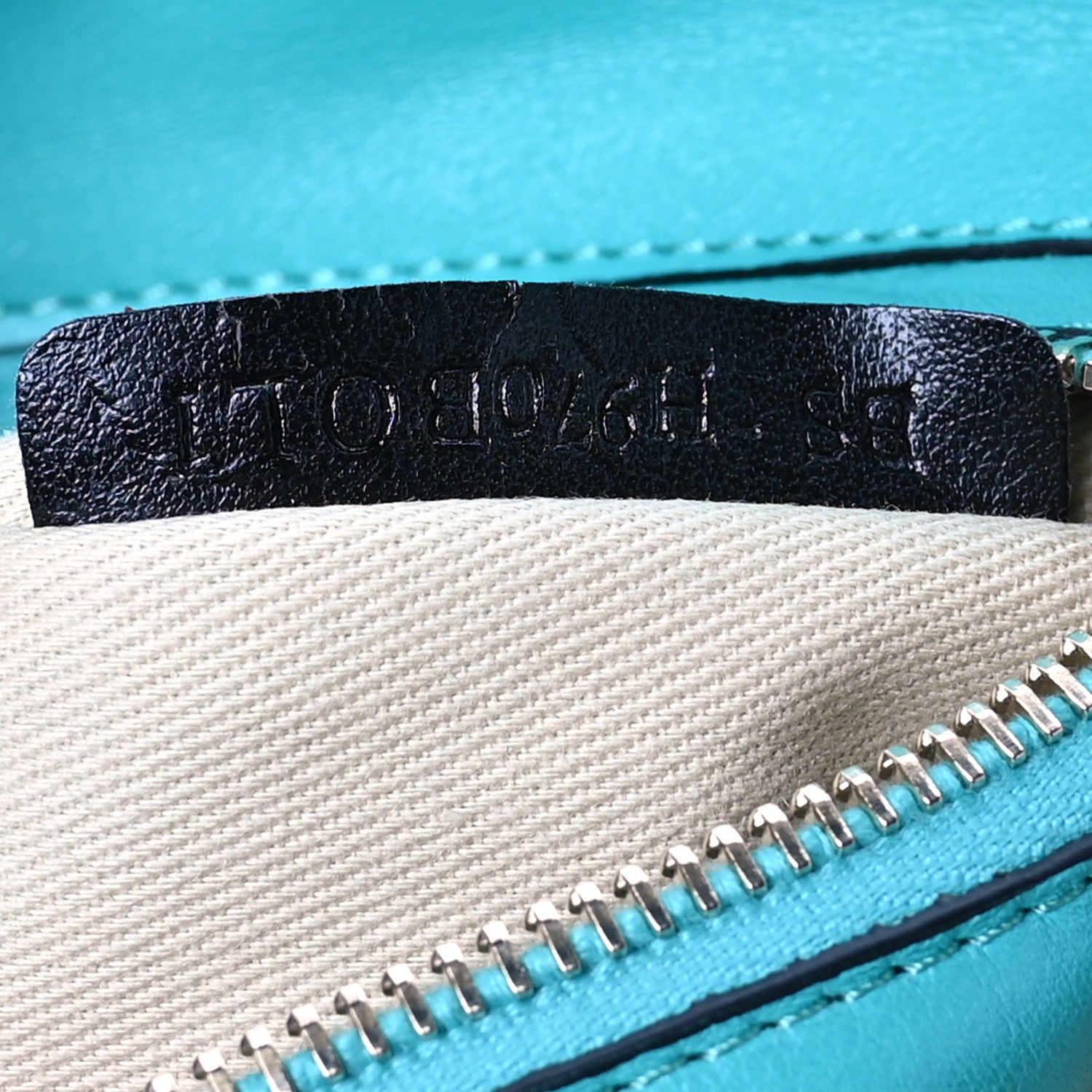 Valentino Garavani Vitello Medium Rockstud Tote Colibri 7 of 11