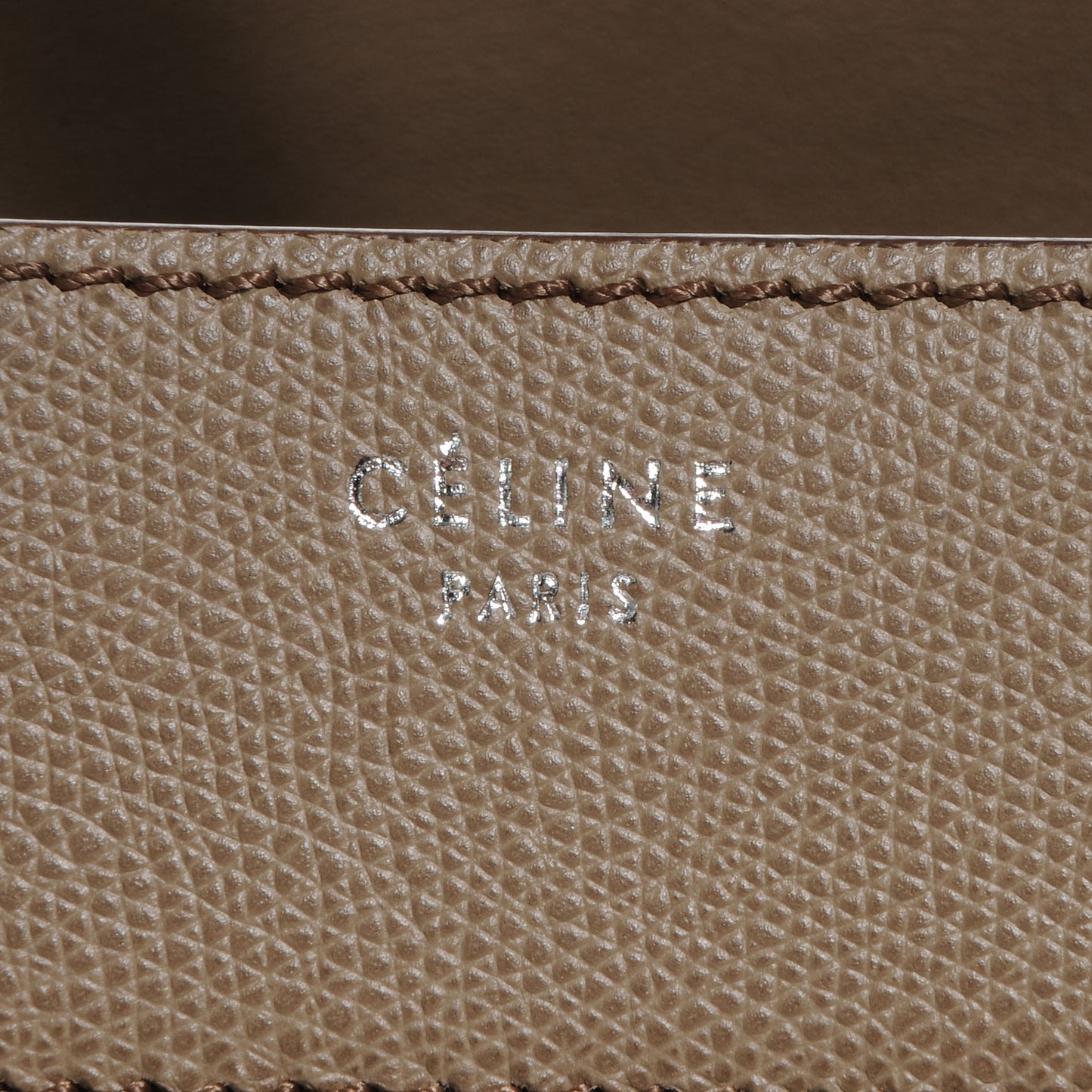 Grainy Calfskin Medium Phantom Luggage Taupe