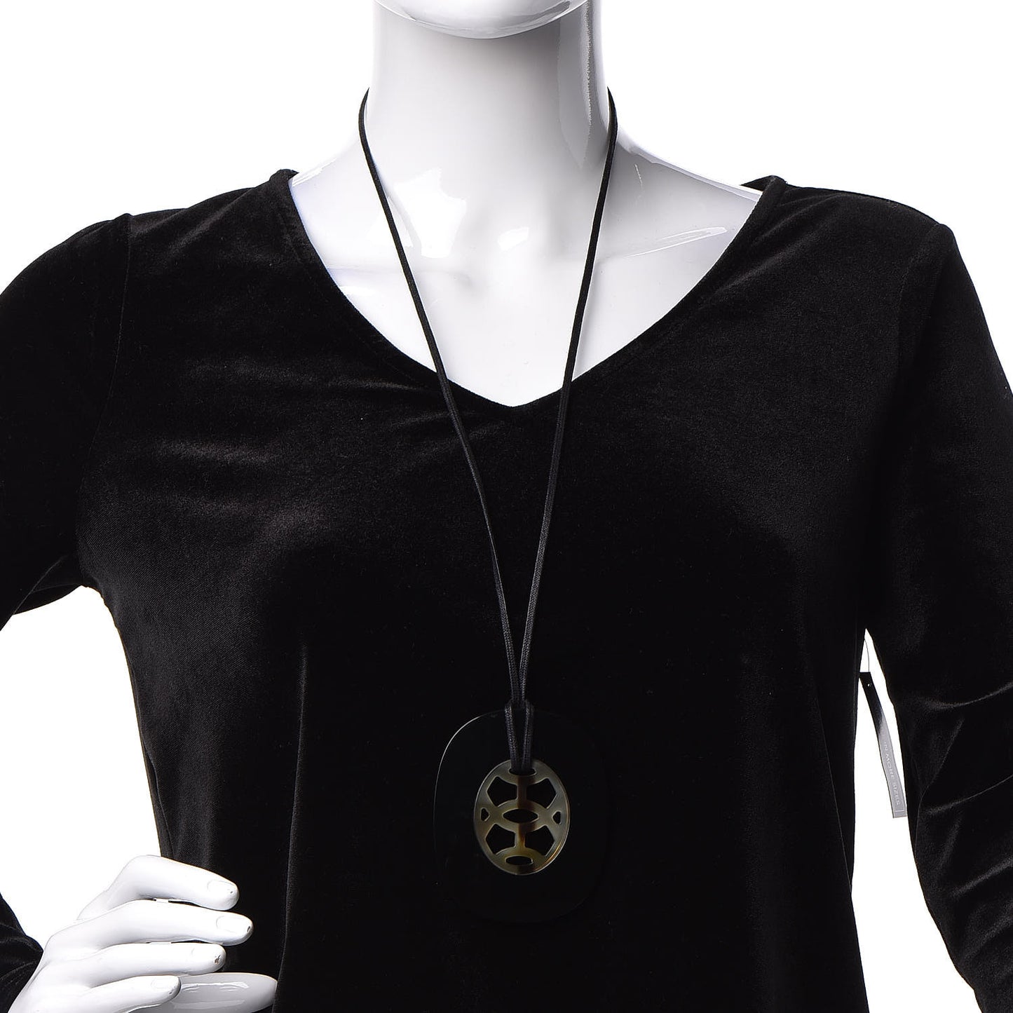 Buffalo Horn Lacquer Lift Necklace GM Black