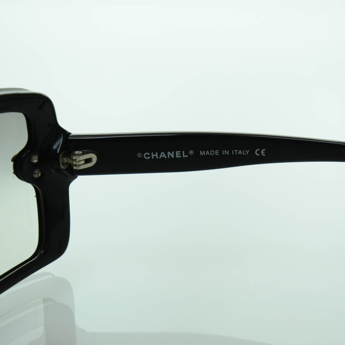 CC Logo Sunglasses Black w Case