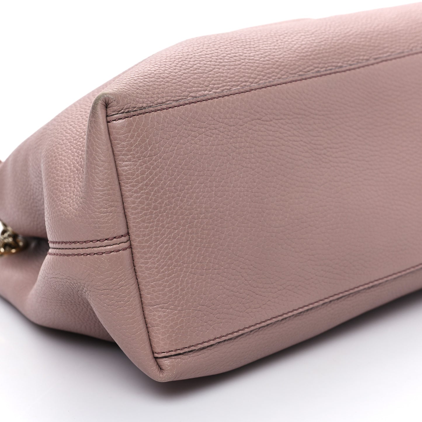 Pebbled Calfskin Medium Soho Chain Shoulder Bag Dark Cipria
