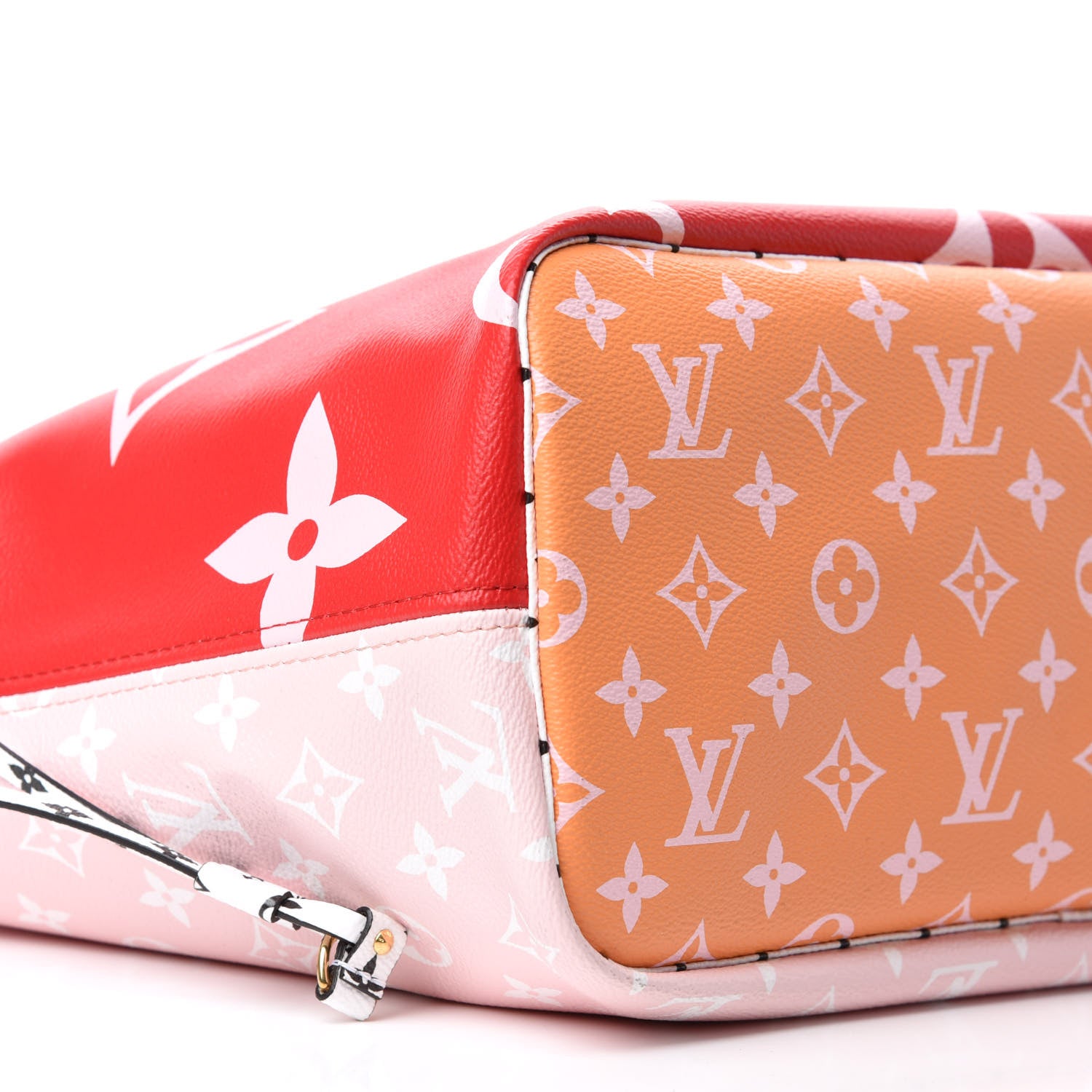 Louis Vuitton Monogram Giant Neverfull MM Rouge 7 of 11