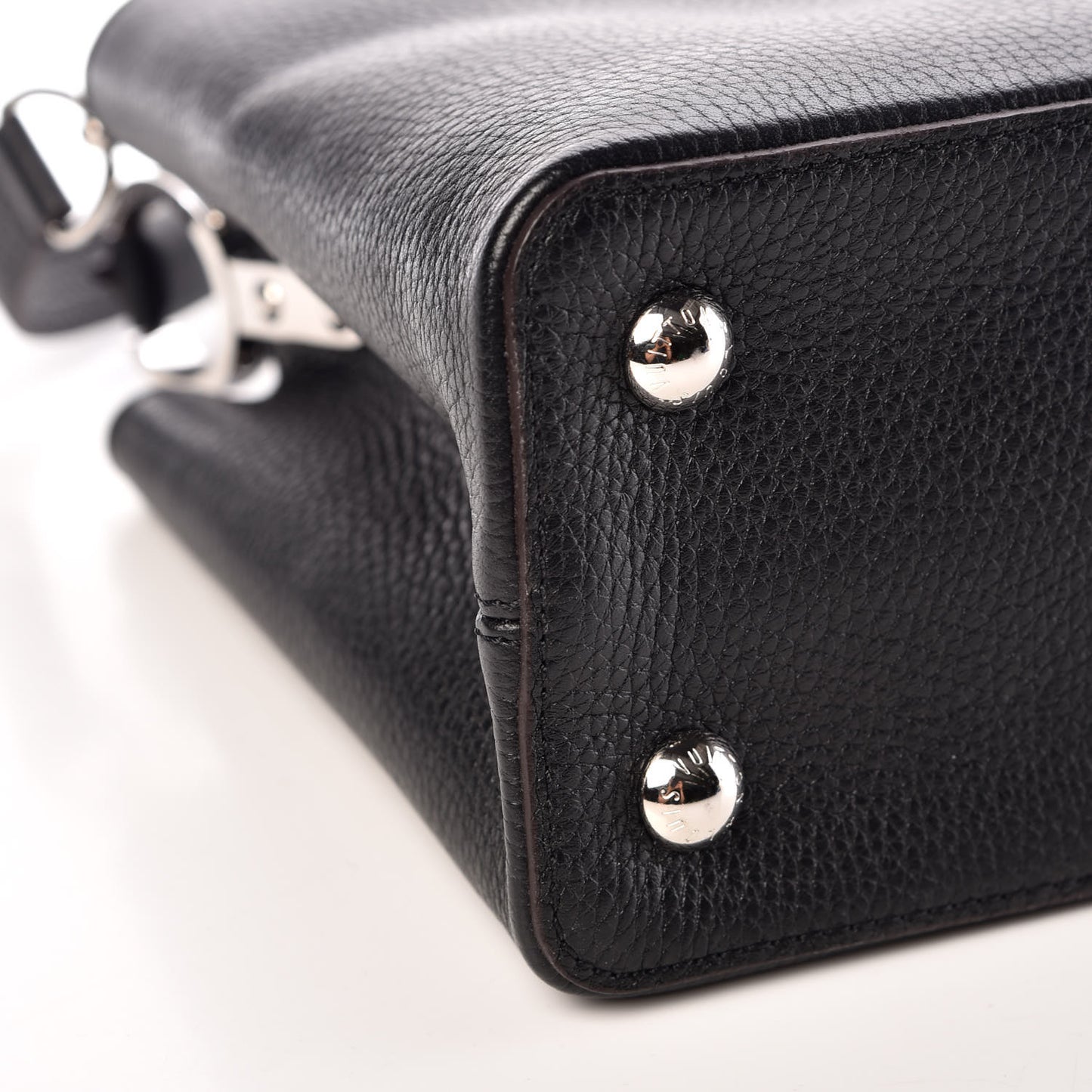 Taurillon Capucines PM Black