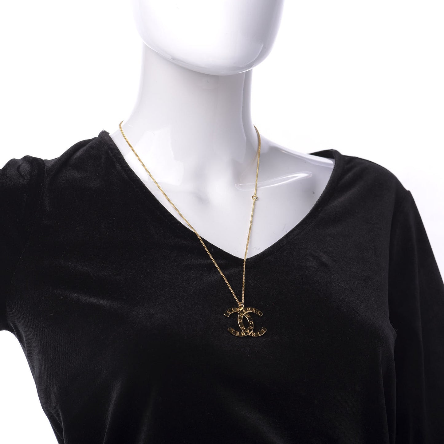 Metal CC Paris Button Necklace Gold