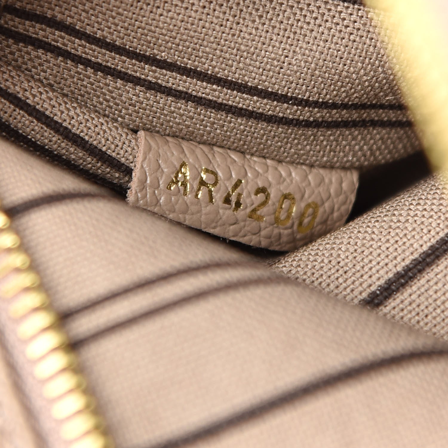 Louis Vuitton Empreinte Pochette Metis Tourterelle 7 of 9