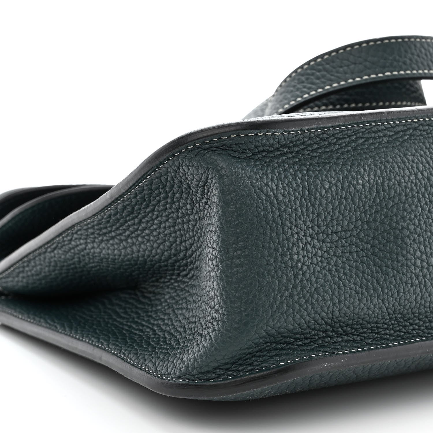 Hermes Taurillon Clemence Halzan 31 GM Vert Cypress 9 of 14