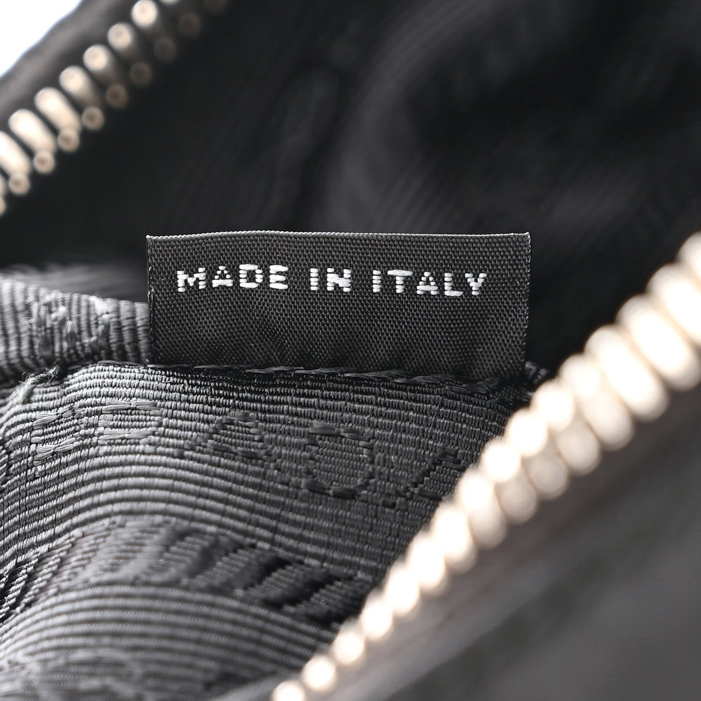 Re-Nylon Saffiano Re-Edition 2005 Shoulder Bag Black