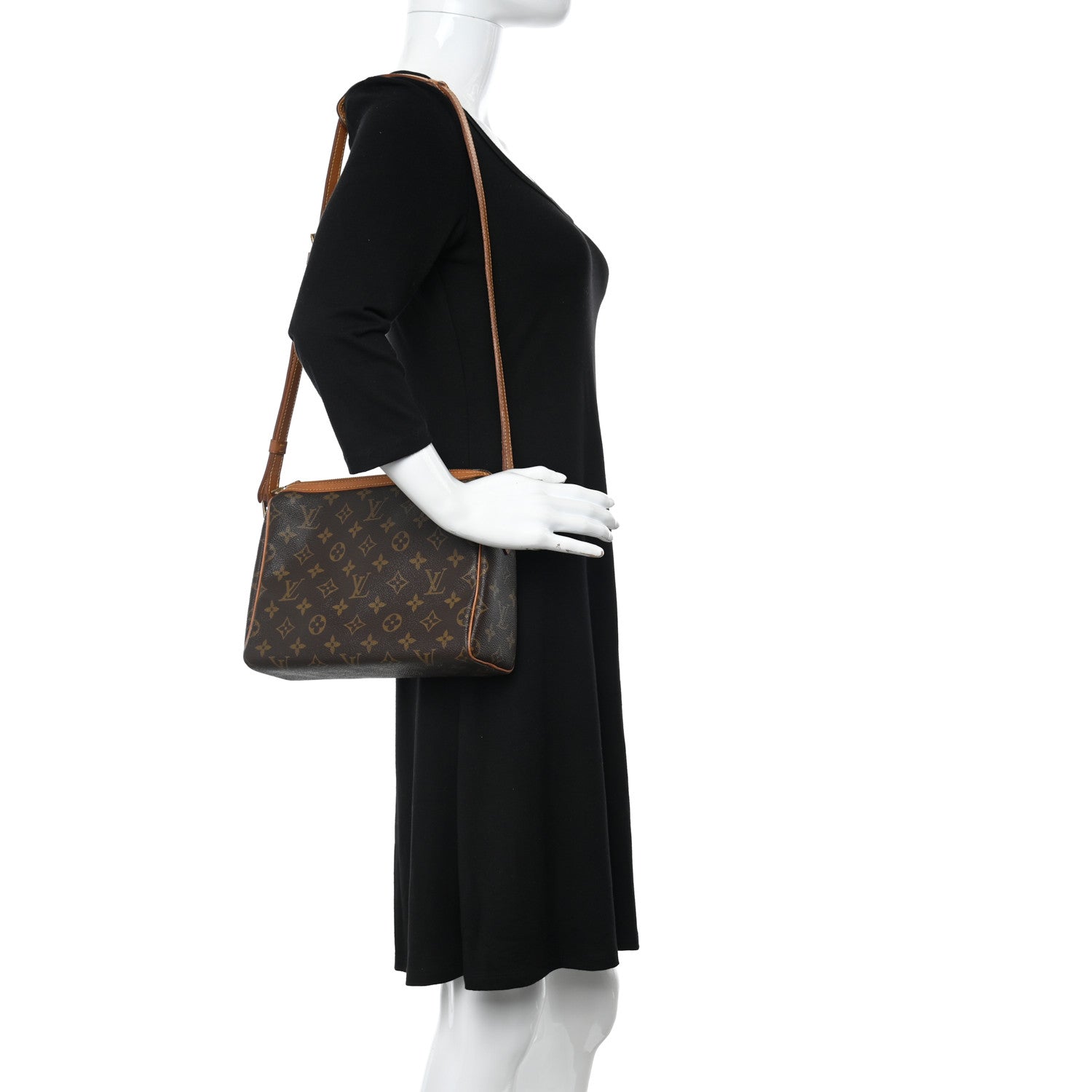 Louis Vuitton Monogram Sac Bandouliere 2 of 9