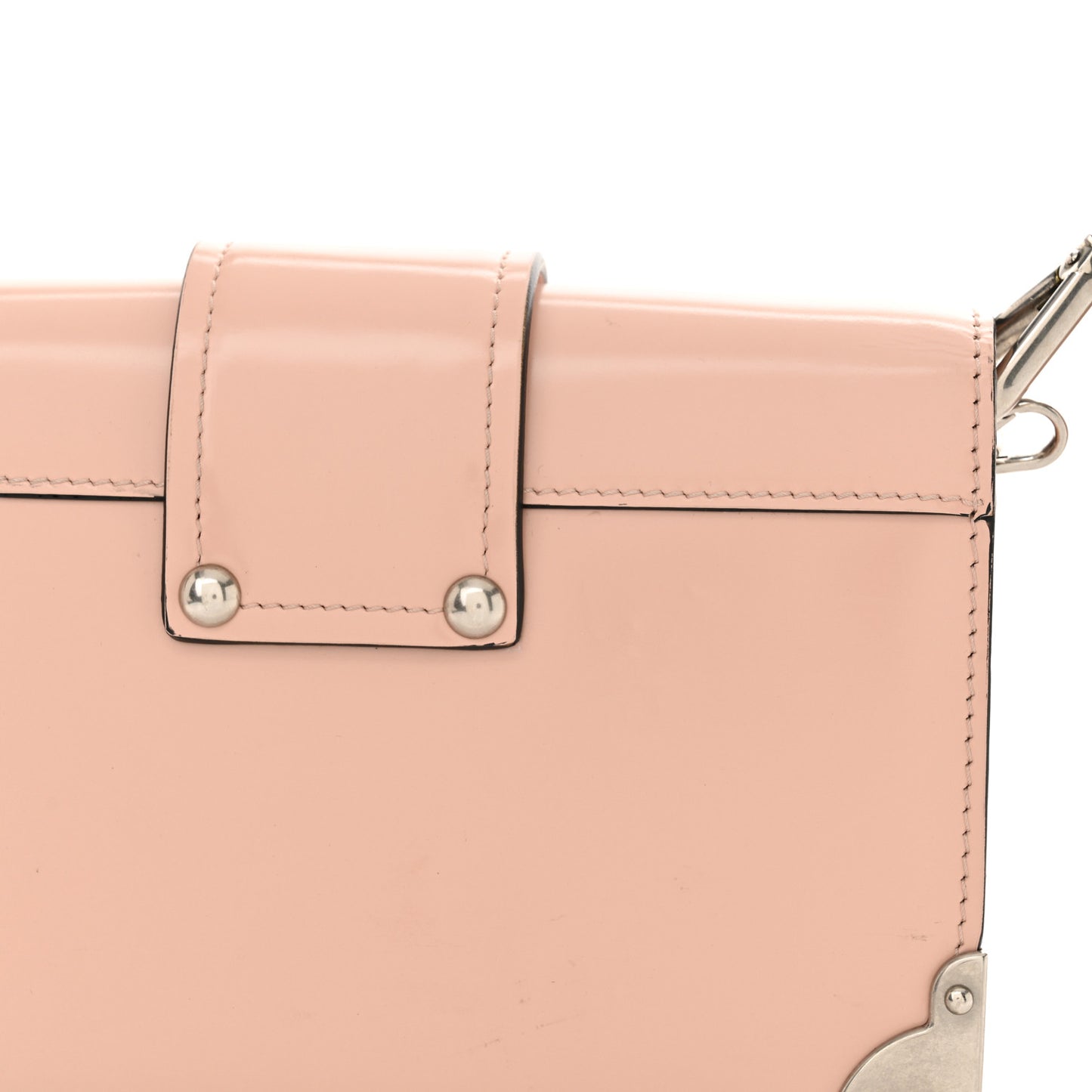 Spazzolato Soft Calf Cahier Chain Wristlet Clutch Pesca
