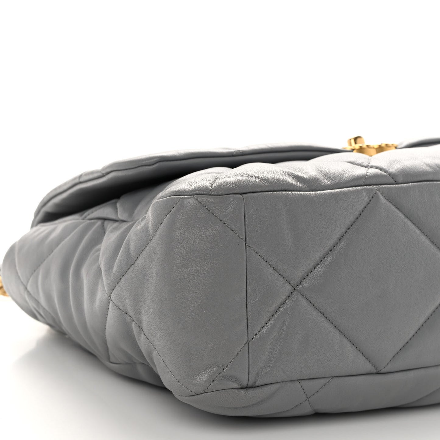 Lambskin Quilted Maxi Chanel 19 Flap Grey