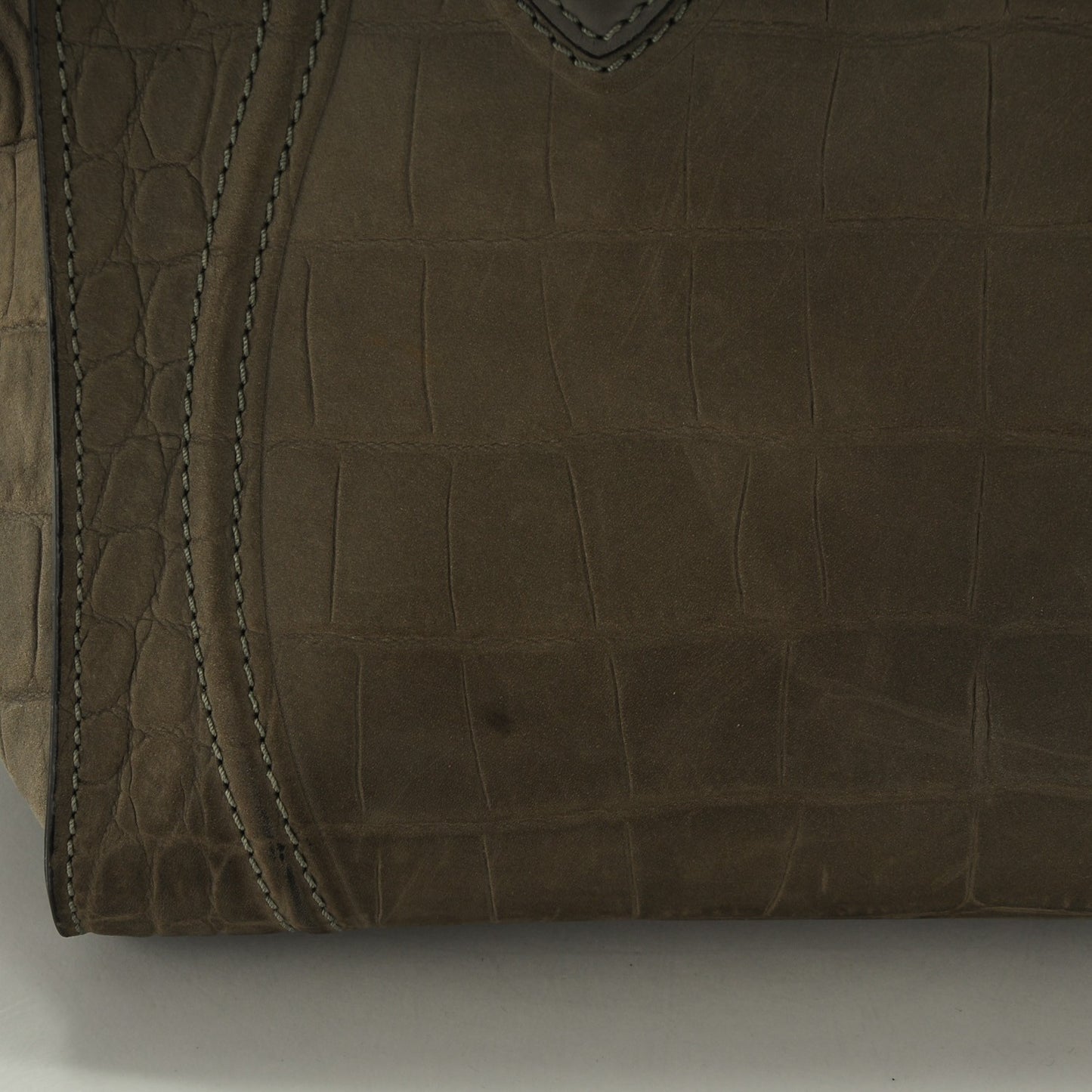 Crocodile Embossed Nubuck Medium Phantom Luggage Grey