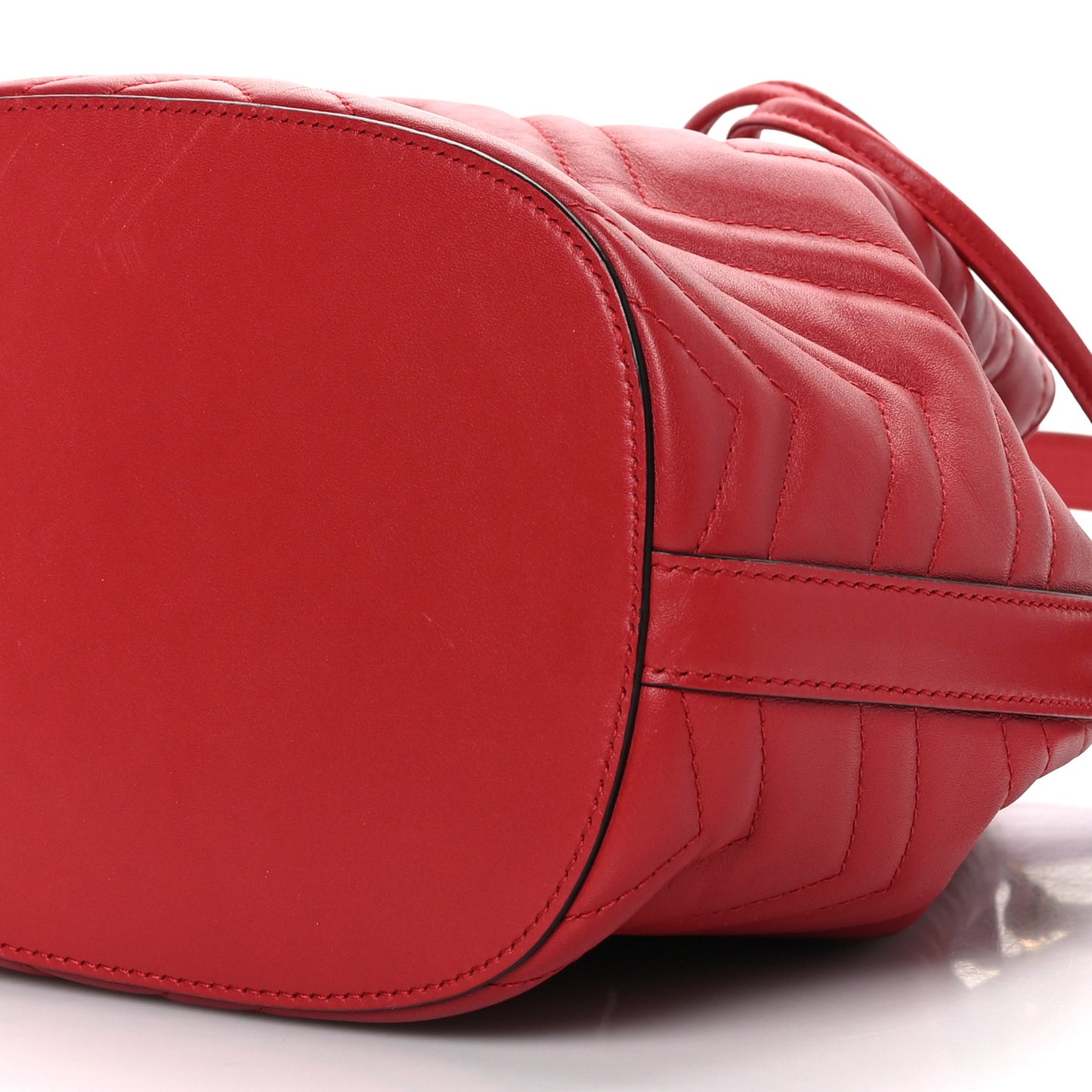 Calfskin Matelasse Sylvie Web GG Marmont Bucket Bag Hibiscus Red