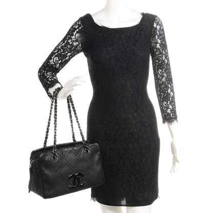 Chanel Calfskin Small Diamond Stitch Tote Black 2 of 7