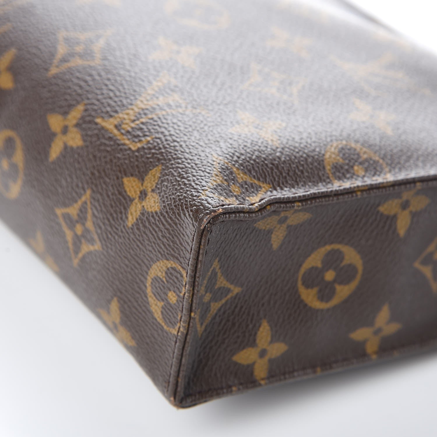 Louis Vuitton Monogram Toiletry Pouch 26 14 of 19