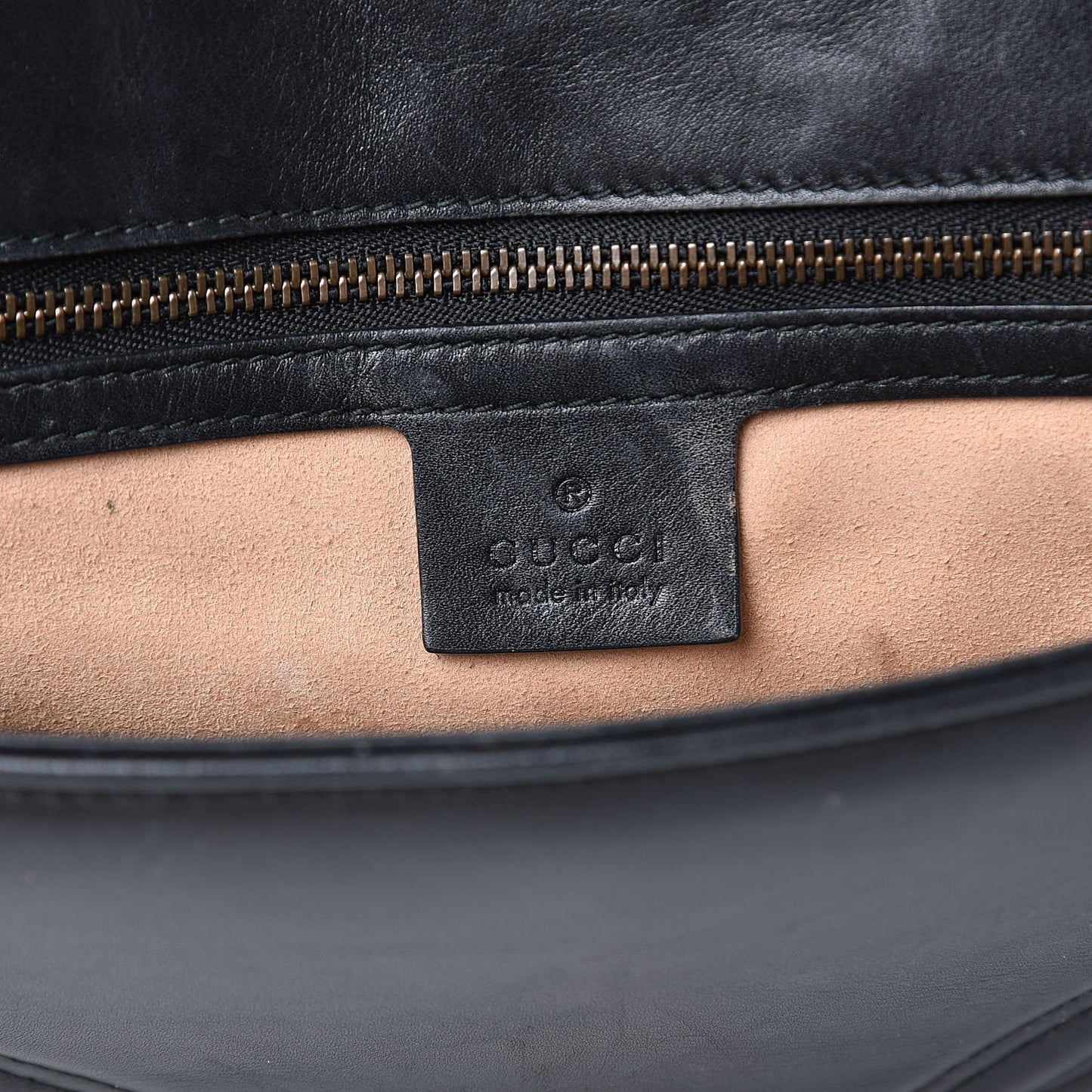 Calfskin Matelasse Medium GG Marmont Shoulder Bag Black