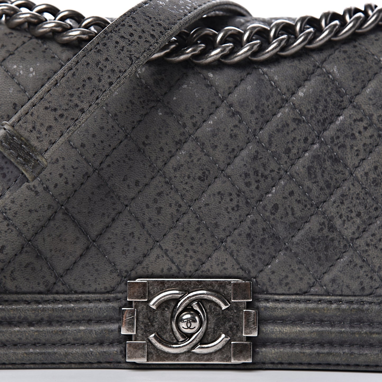 Iridescent Calfskin Quilted Medium Boy Flap Green