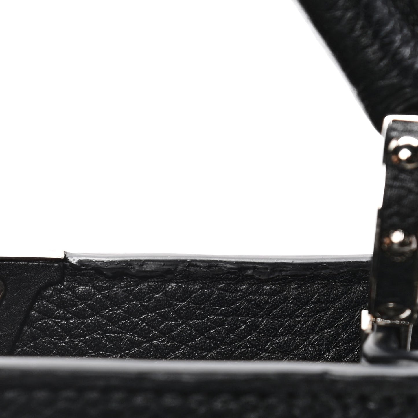 Taurillon Capucines Black