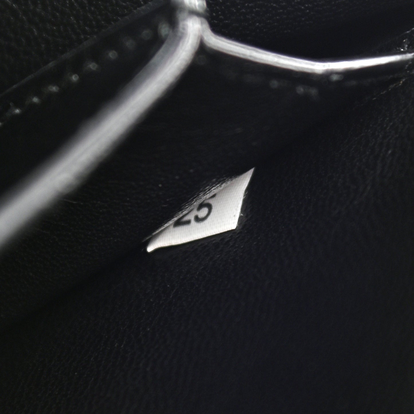 Velvet City Calfskin Cahier Bag Zaffiro Black
