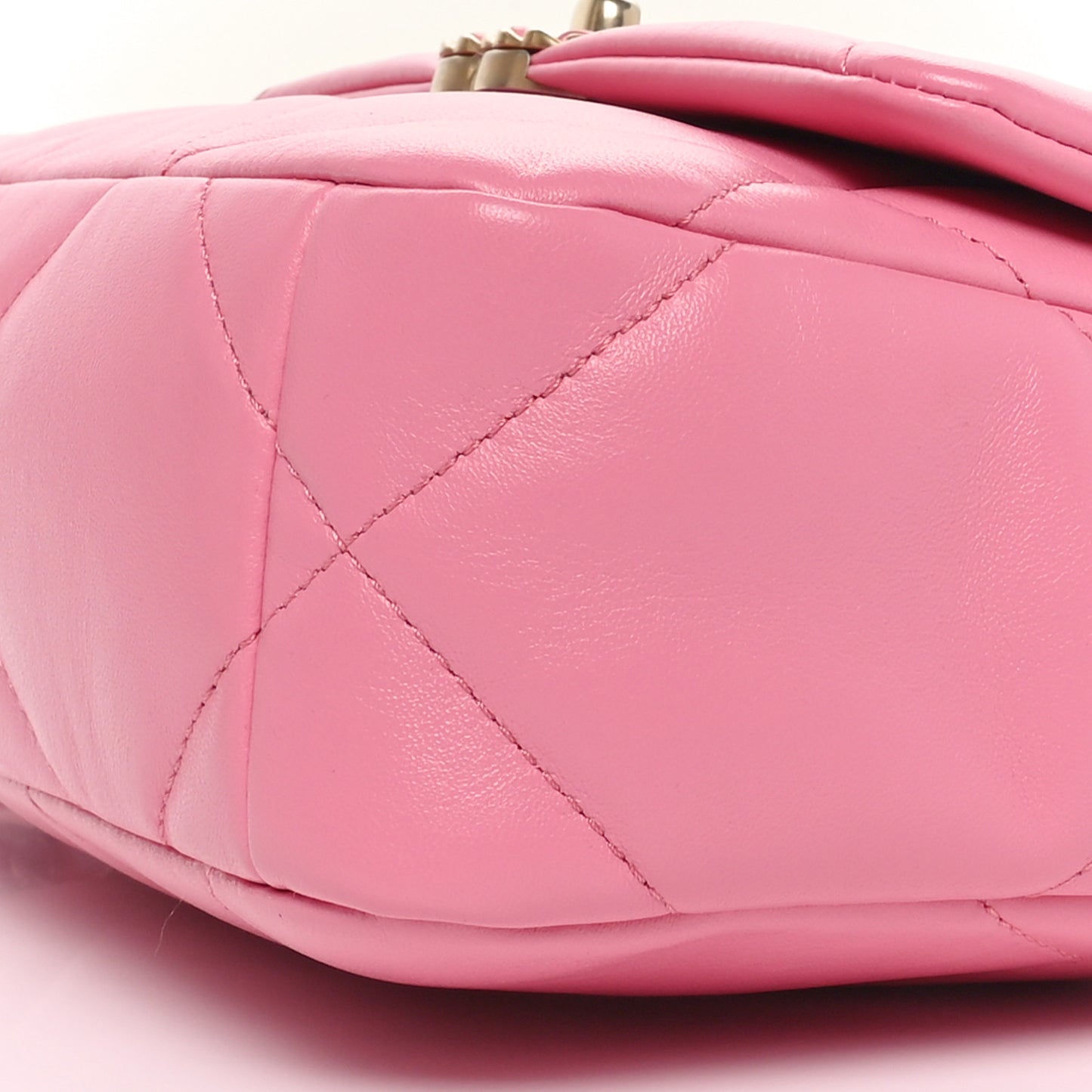 Lambskin Quilted Medium Chanel 19 Flap Pink