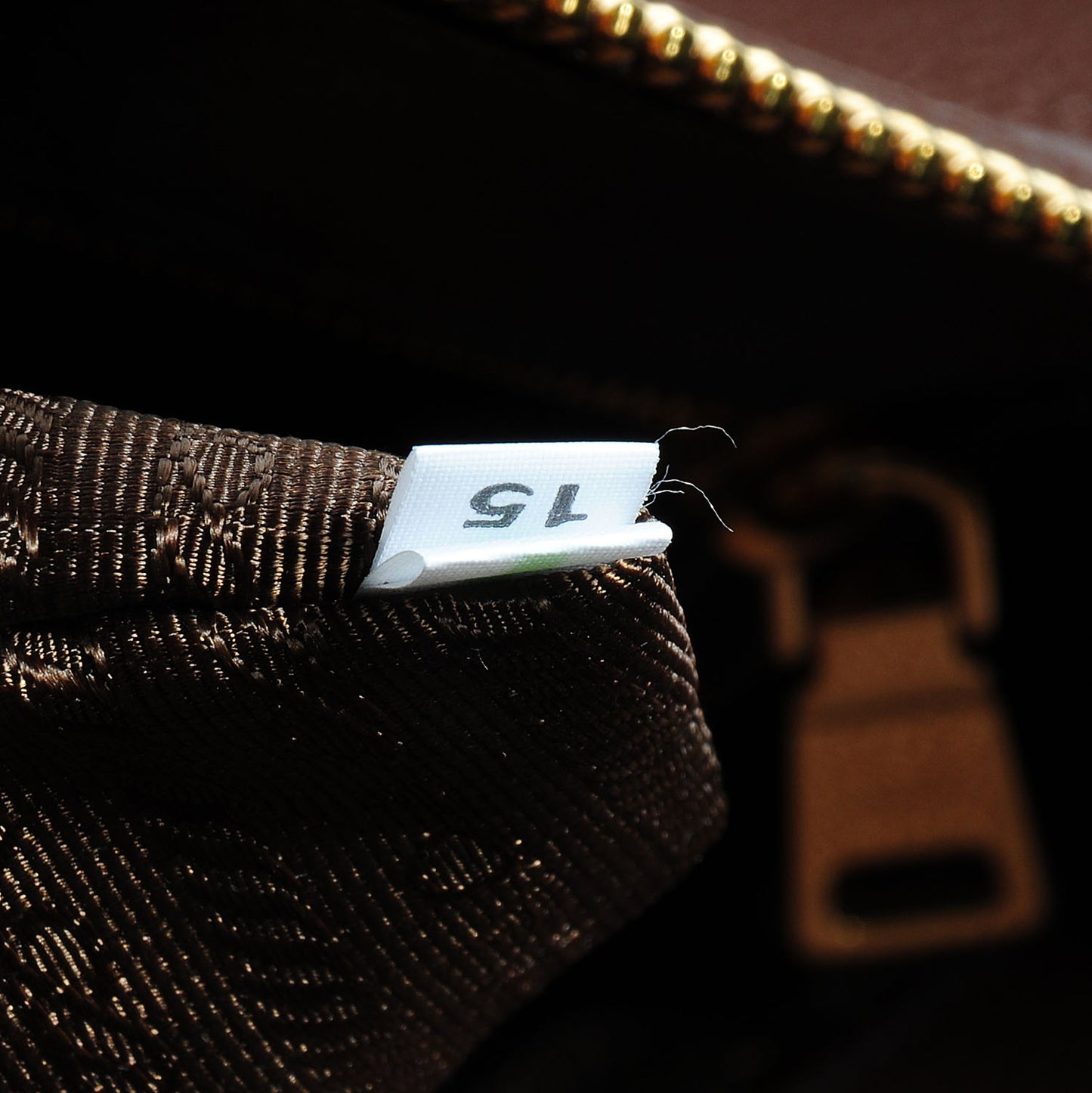 Vitello Daino Zipper Hobo Bruciato