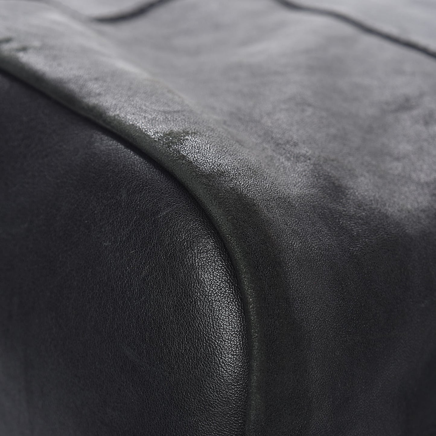 Lambskin Medium Nightingale Black