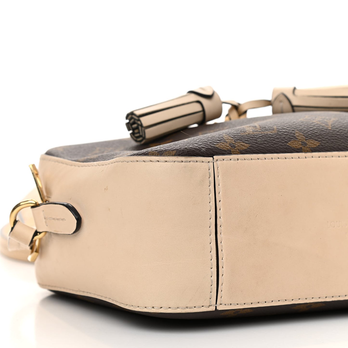 Monogram Saintonge Creme