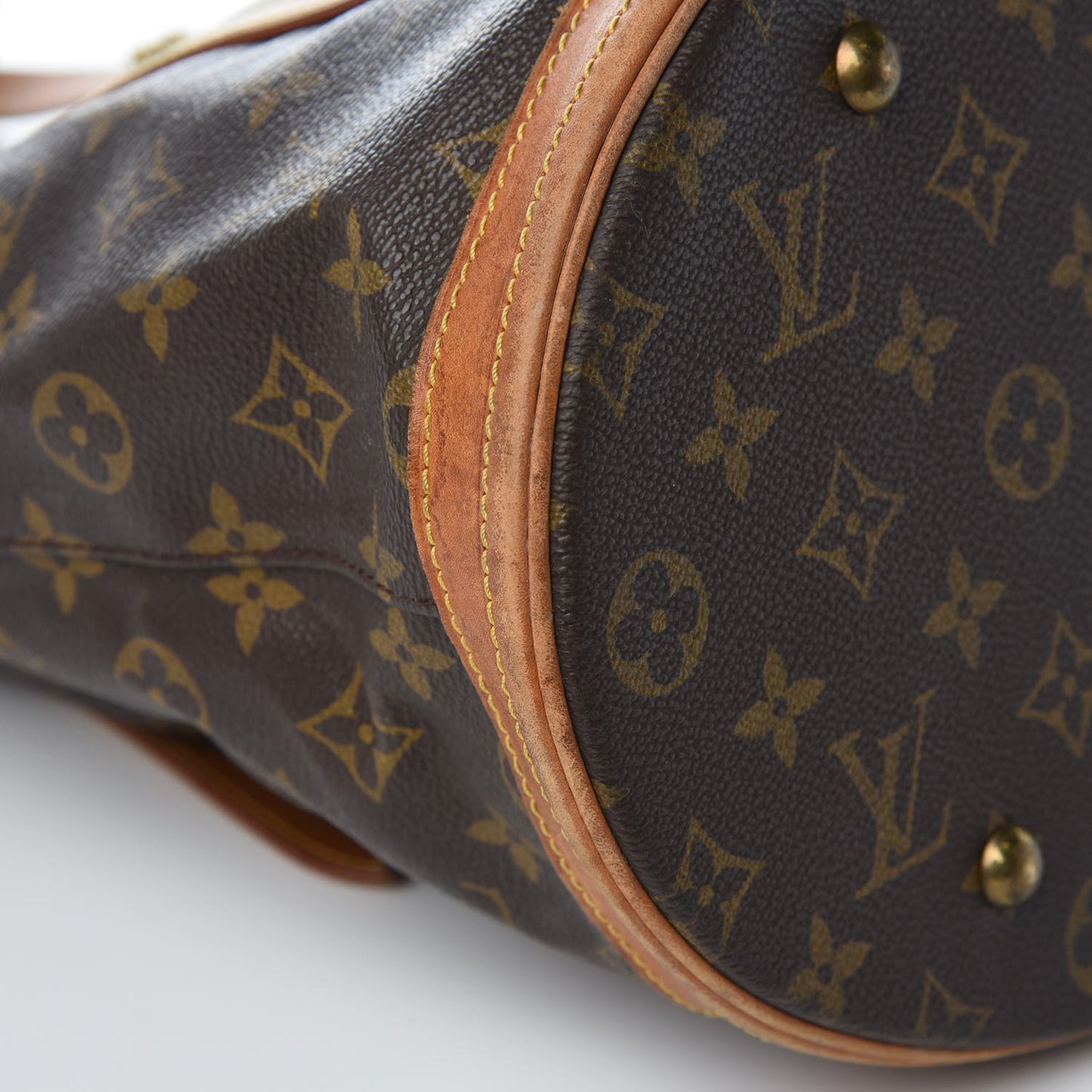 Monogram Bucket 27