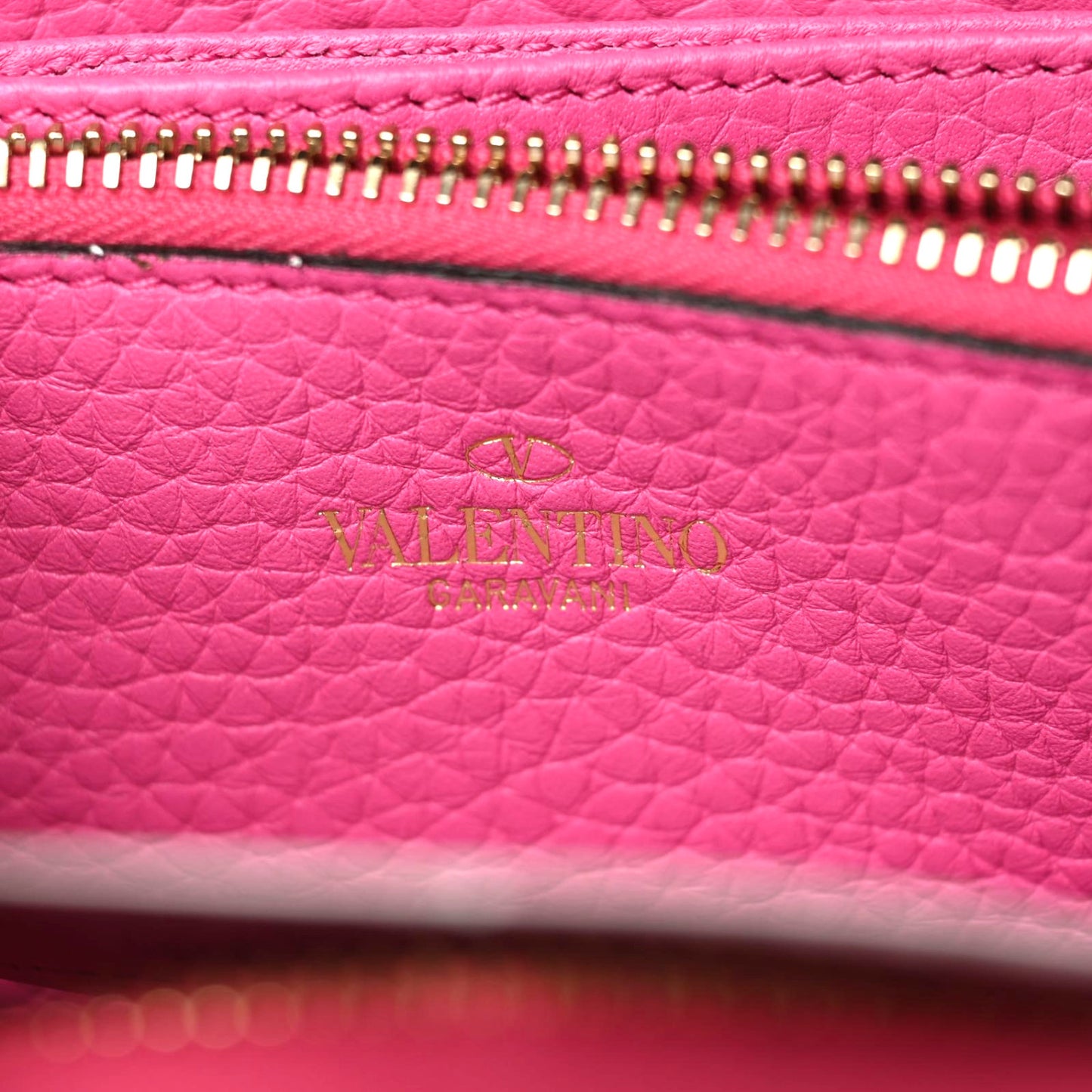 Pebbled Calfskin Rockstud Zip Around Wallet Pink Orchid