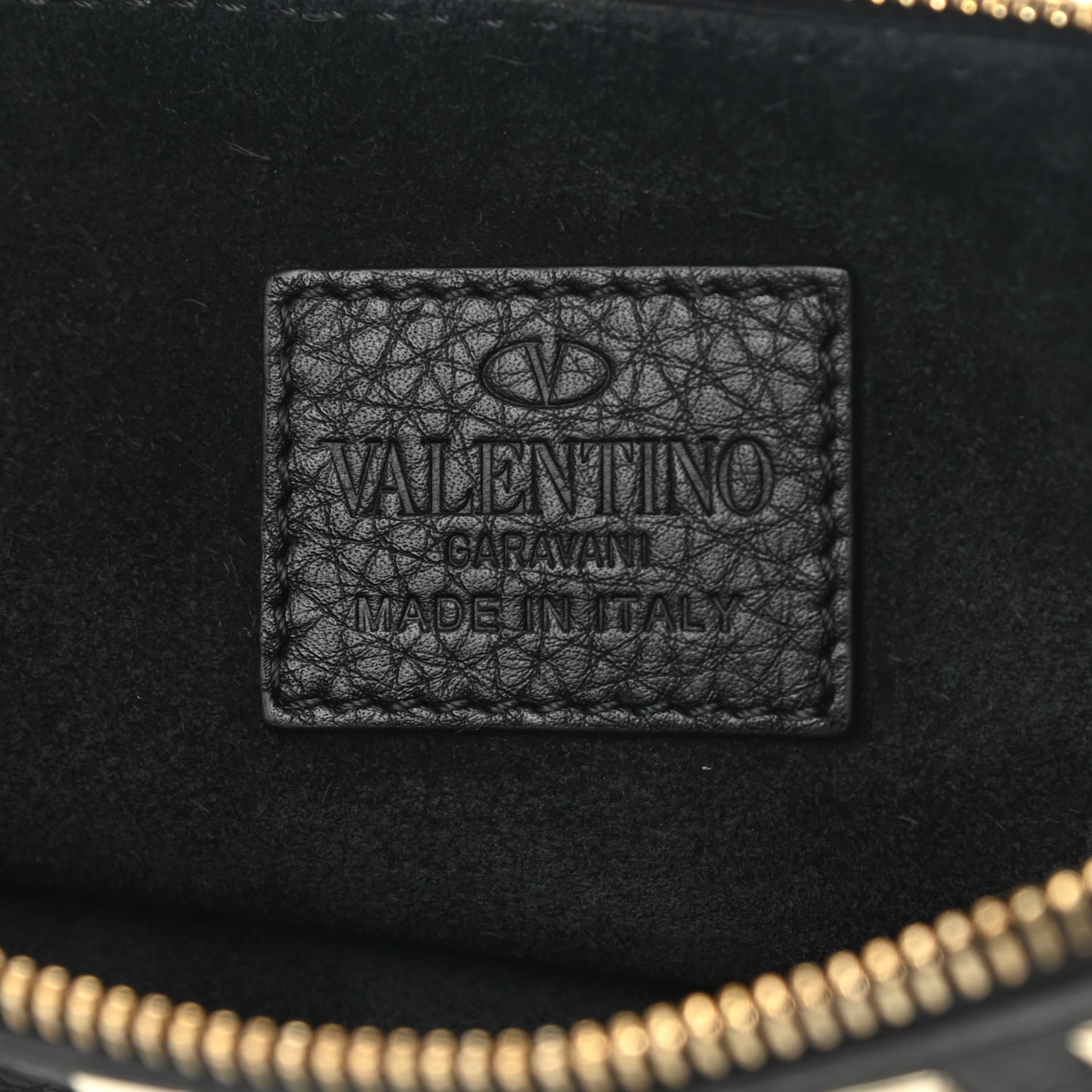 Pebbled Calfskin Large Rockstud Zip Pouch Black