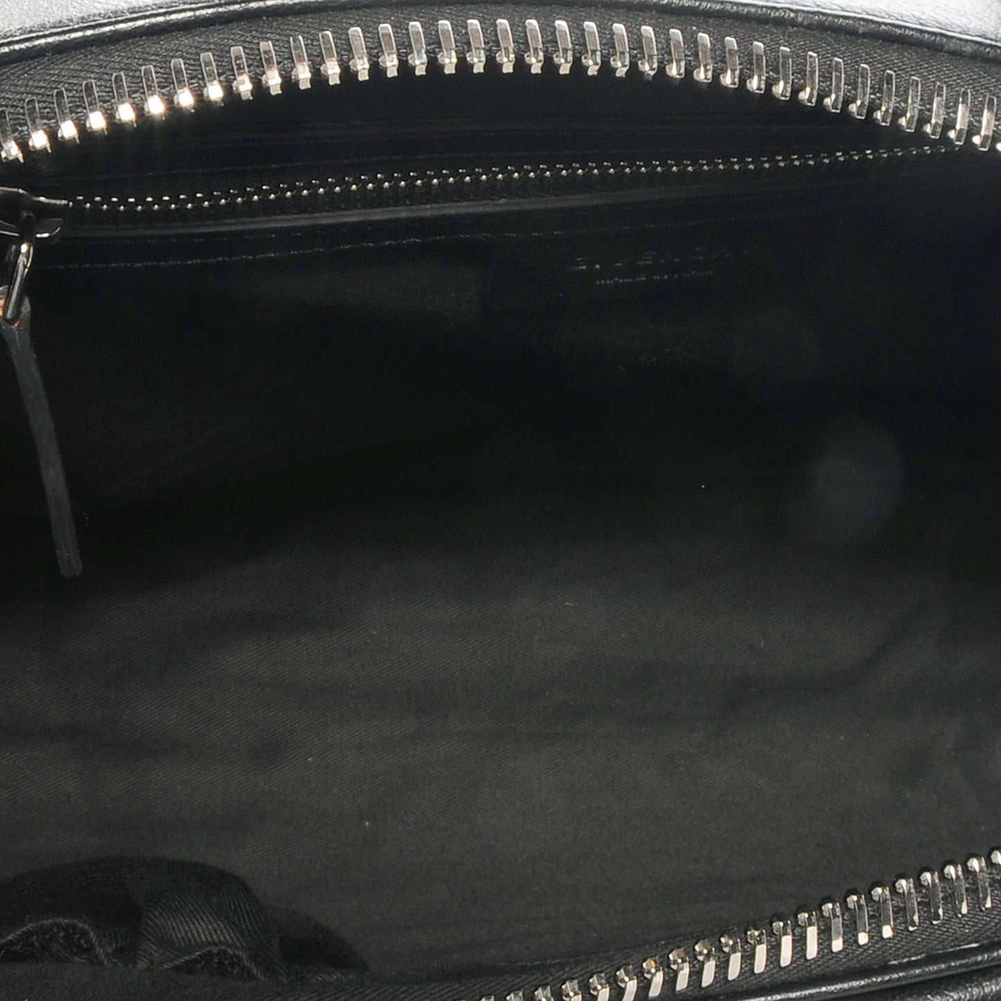 Sugar Goatskin Medium Antigona Black