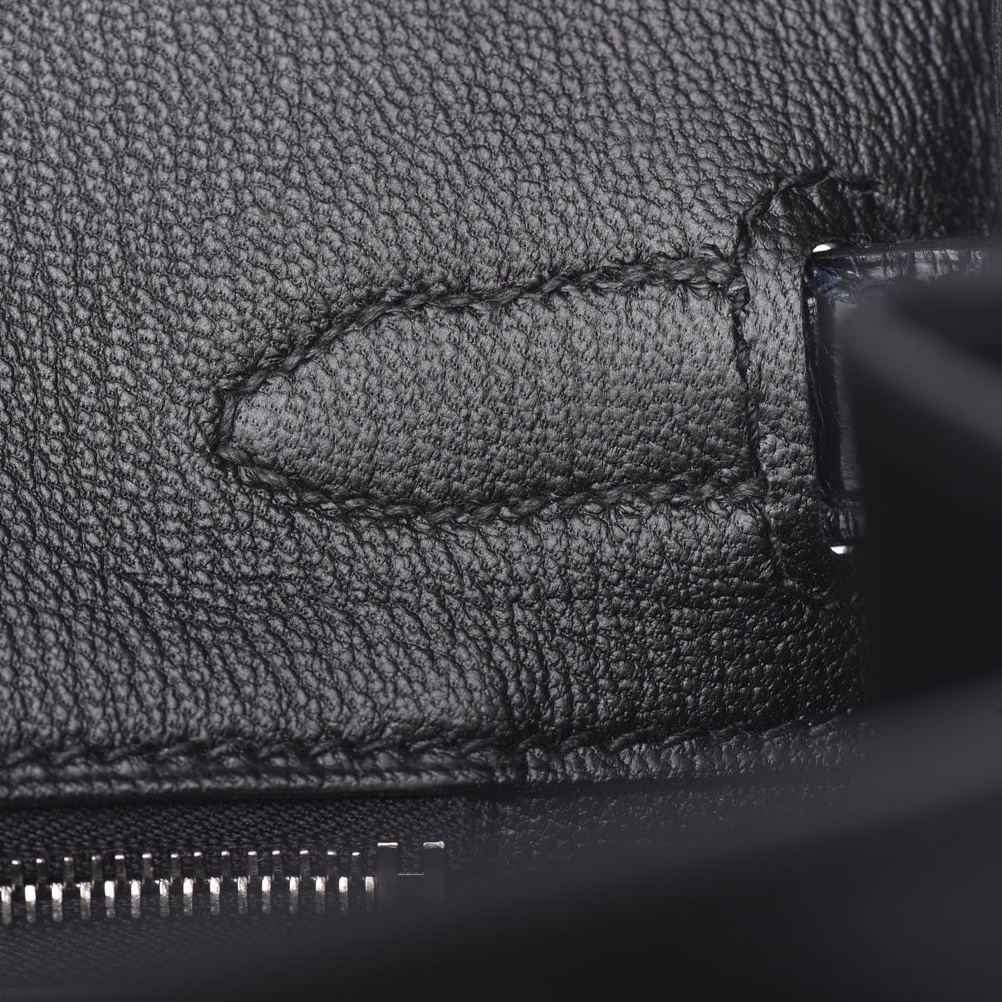 Taurillon Novillo Shiny Niloticus Crocodile Birkin Touch 30 Black Bleu Marine