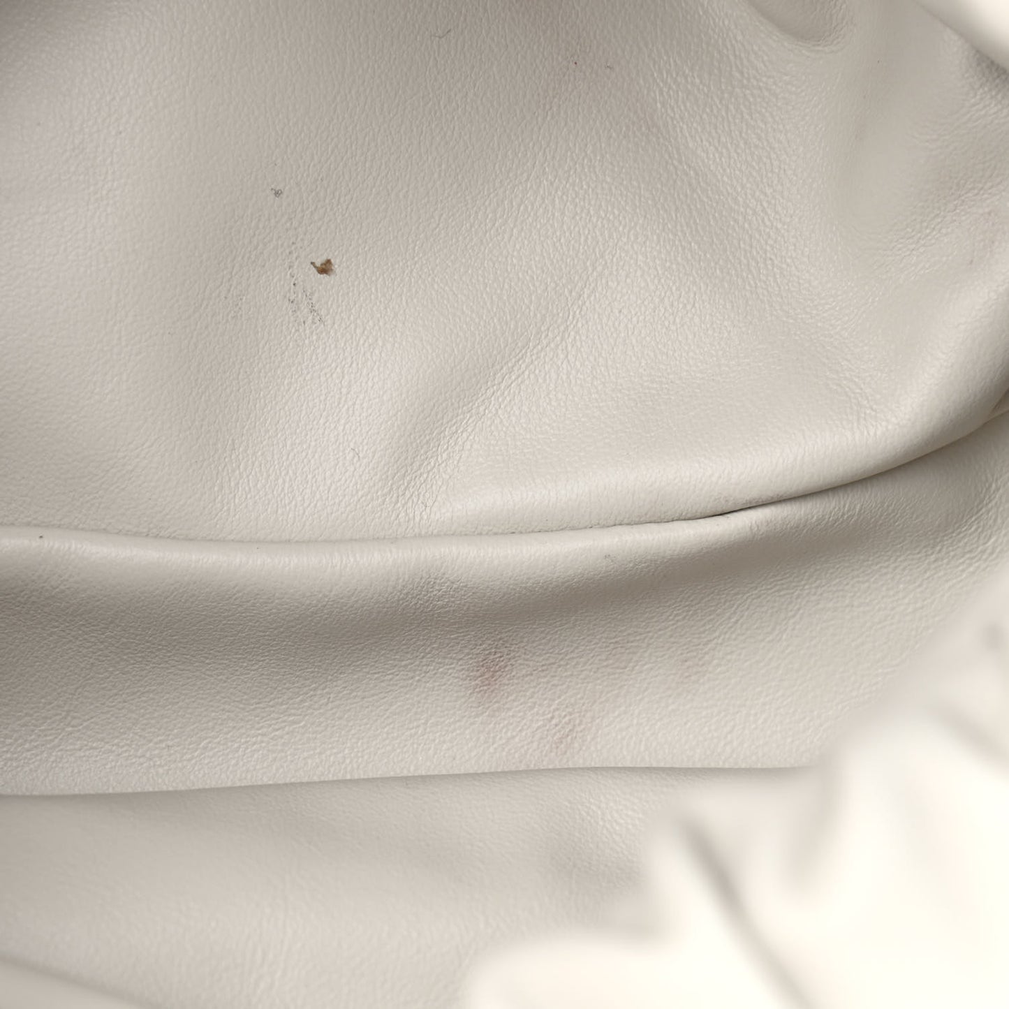 Calfskin The Pouch Chain Plaster
