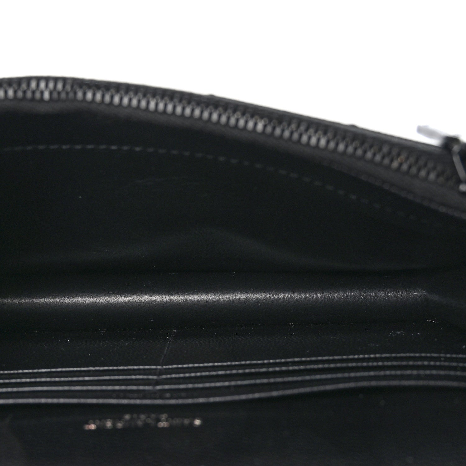 Saint Laurent Grain De Poudre Matelasse Chevron Monogram Monochrome Envelope Chain Wallet Black 5 of 10