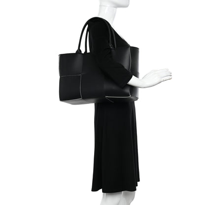 Bottega Veneta Nappa Maxi Intrecciato Medium Arco Tote Black White 2 of 10