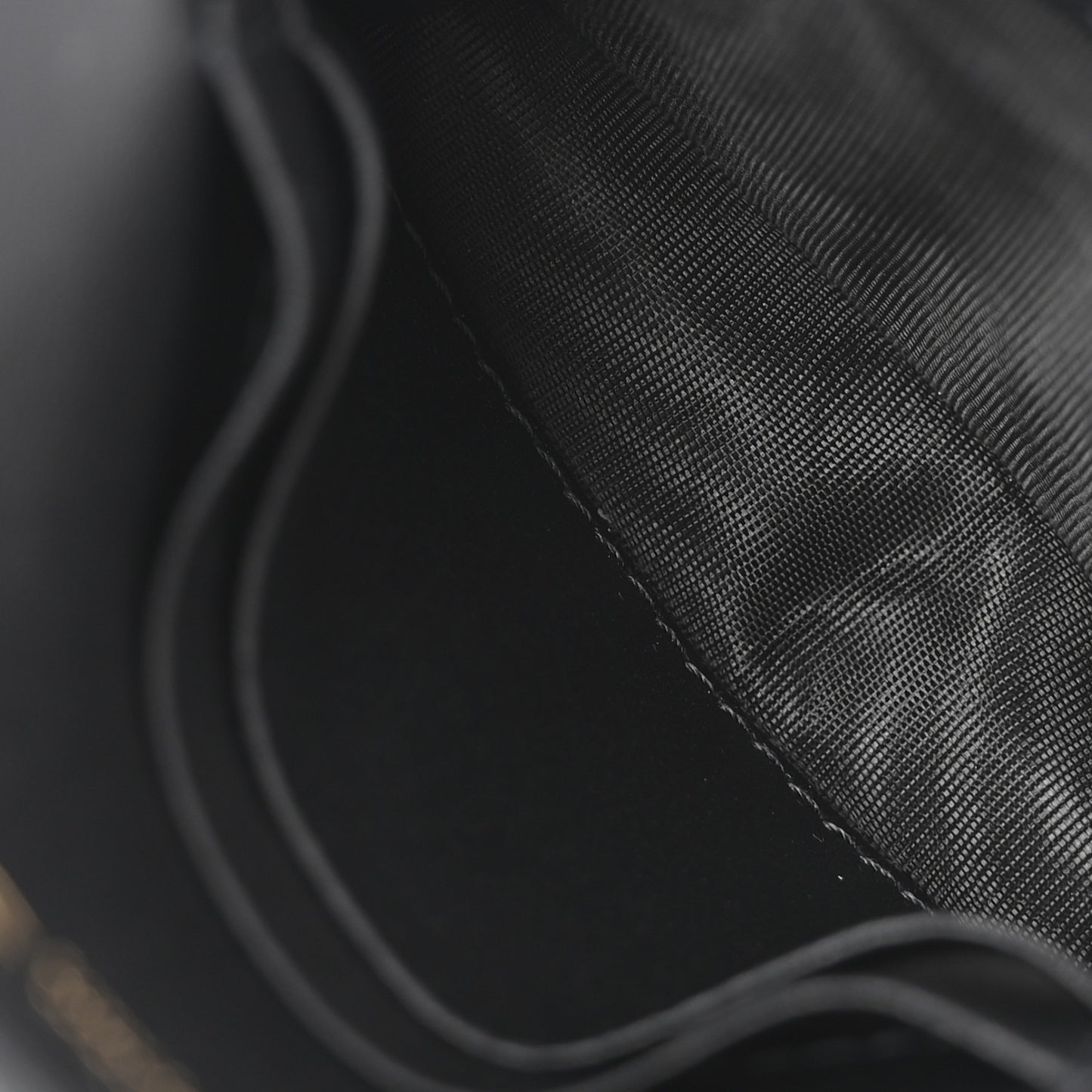Grained Calfskin Saddle Card Holder Black
