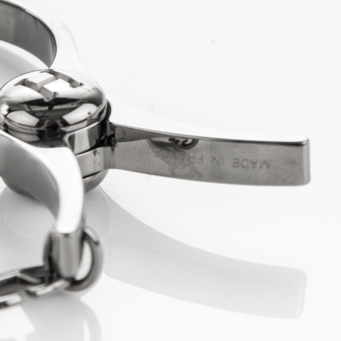 Ruthenium Filou Glove Clip