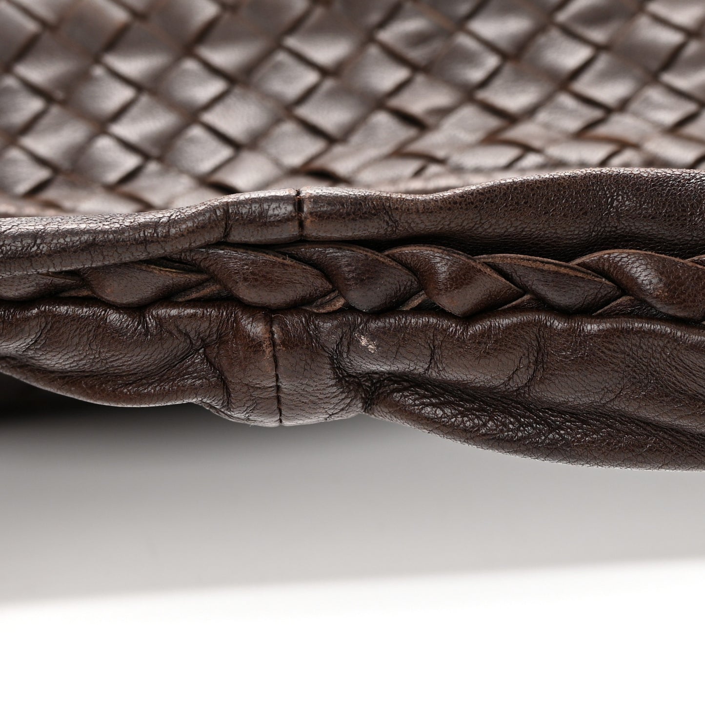 Nappa Intrecciato Medium Veneta Hobo Ebano