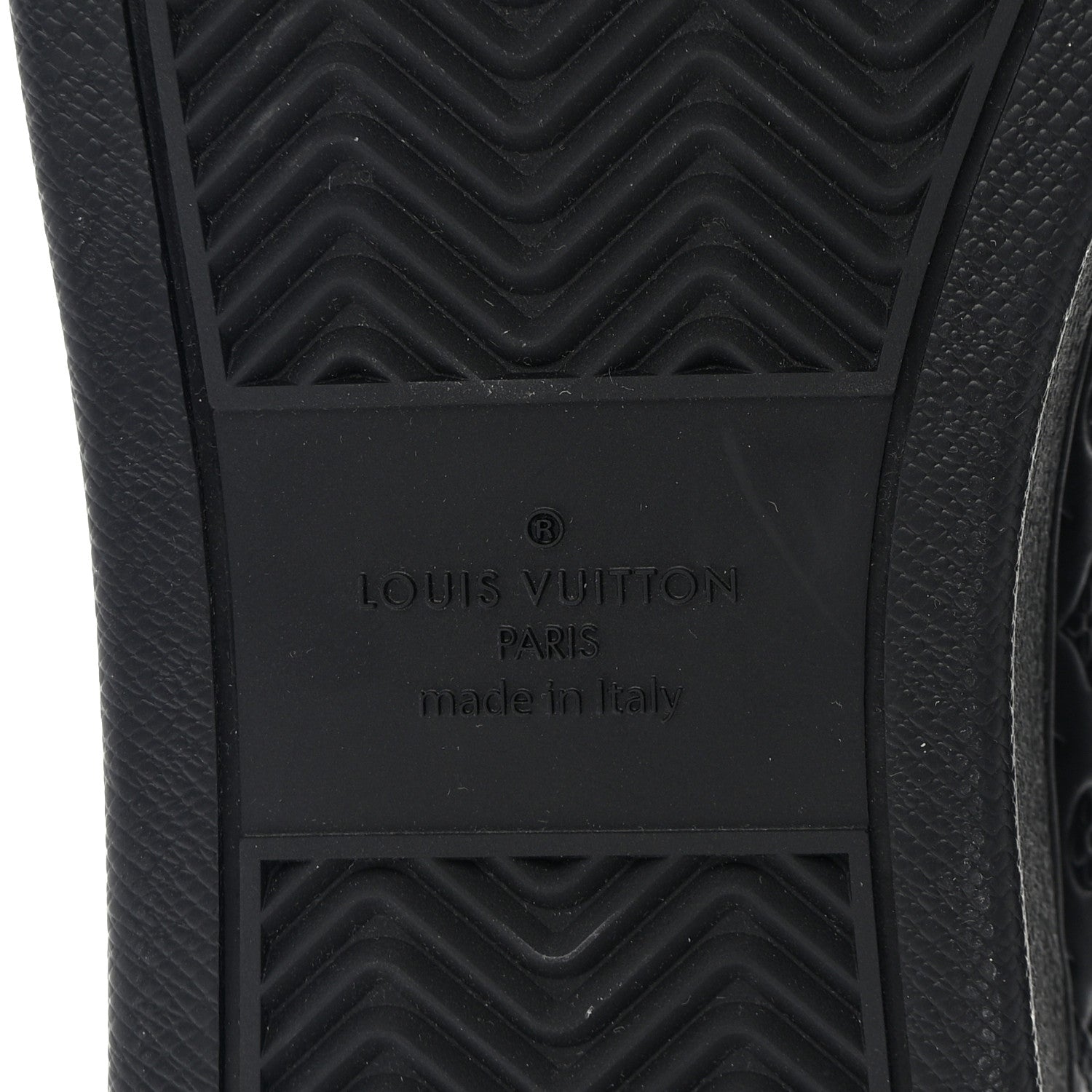Louis Vuitton Calfskin Embossed Monogram Rivoli Mens Sneakers 8.5 Black 6 of 8