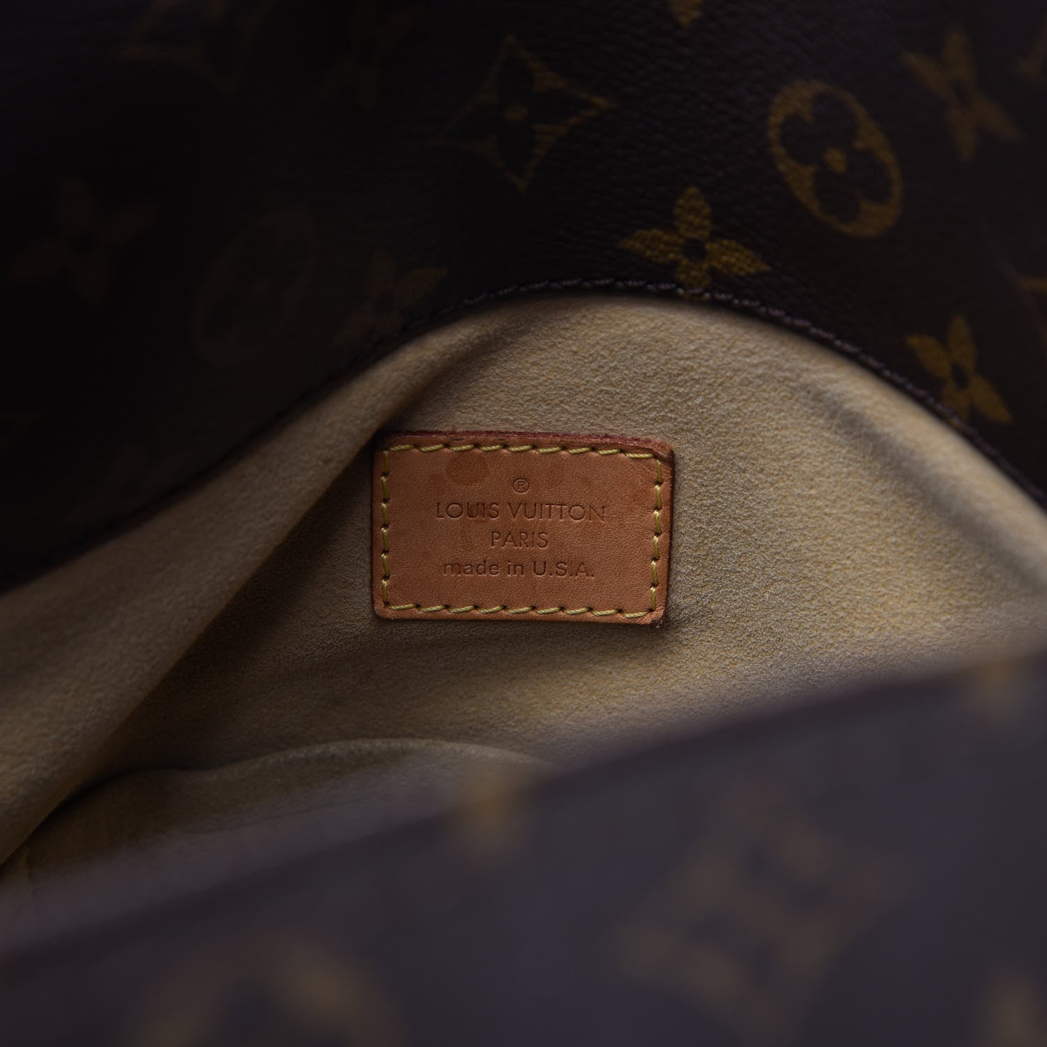 Louis Vuitton Monogram Artsy MM 8 of 11