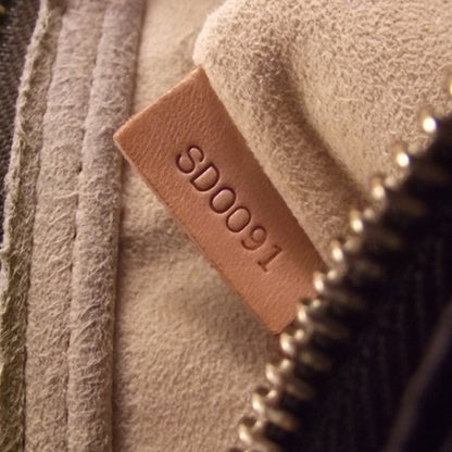 Louis Vuitton Monogram Looping MM 9 of 9