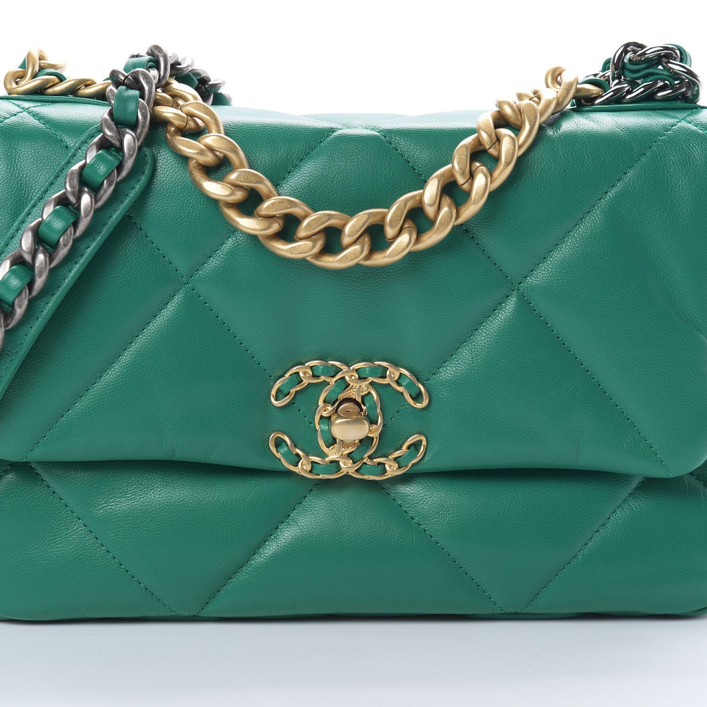 Lambskin Quilted Medium 19 Flap Green