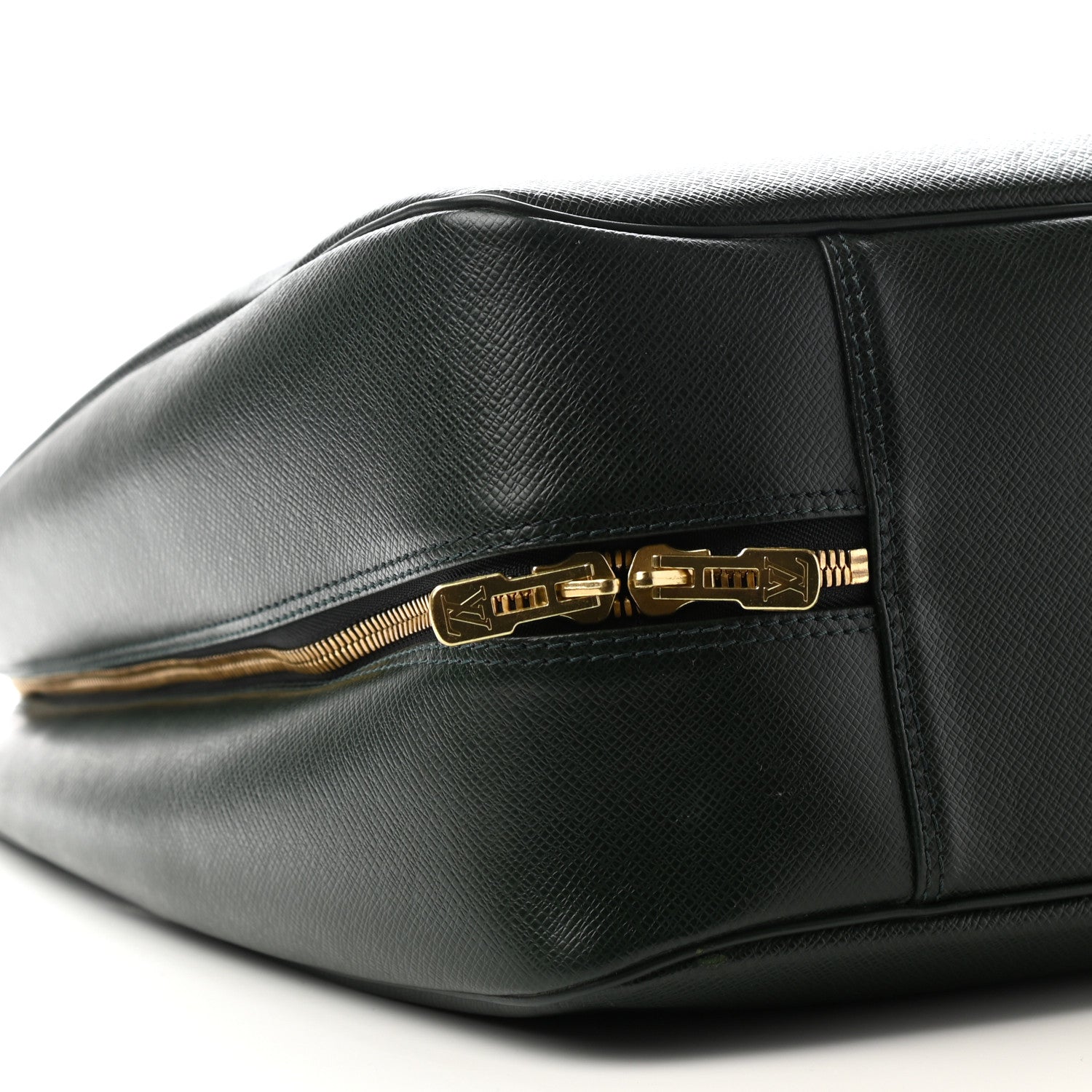 Louis Vuitton Taiga Helanga 1 Poche Epicea 9 of 12
